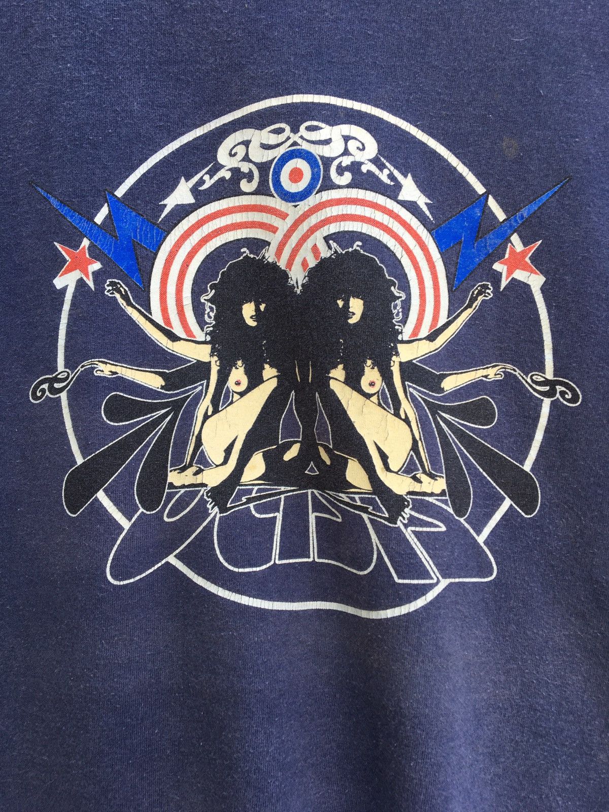 Band Tees Vintage Oasis Band Tee Fruit Of Loom Classic Naked Women Size ONE SIZE - 6 Thumbnail