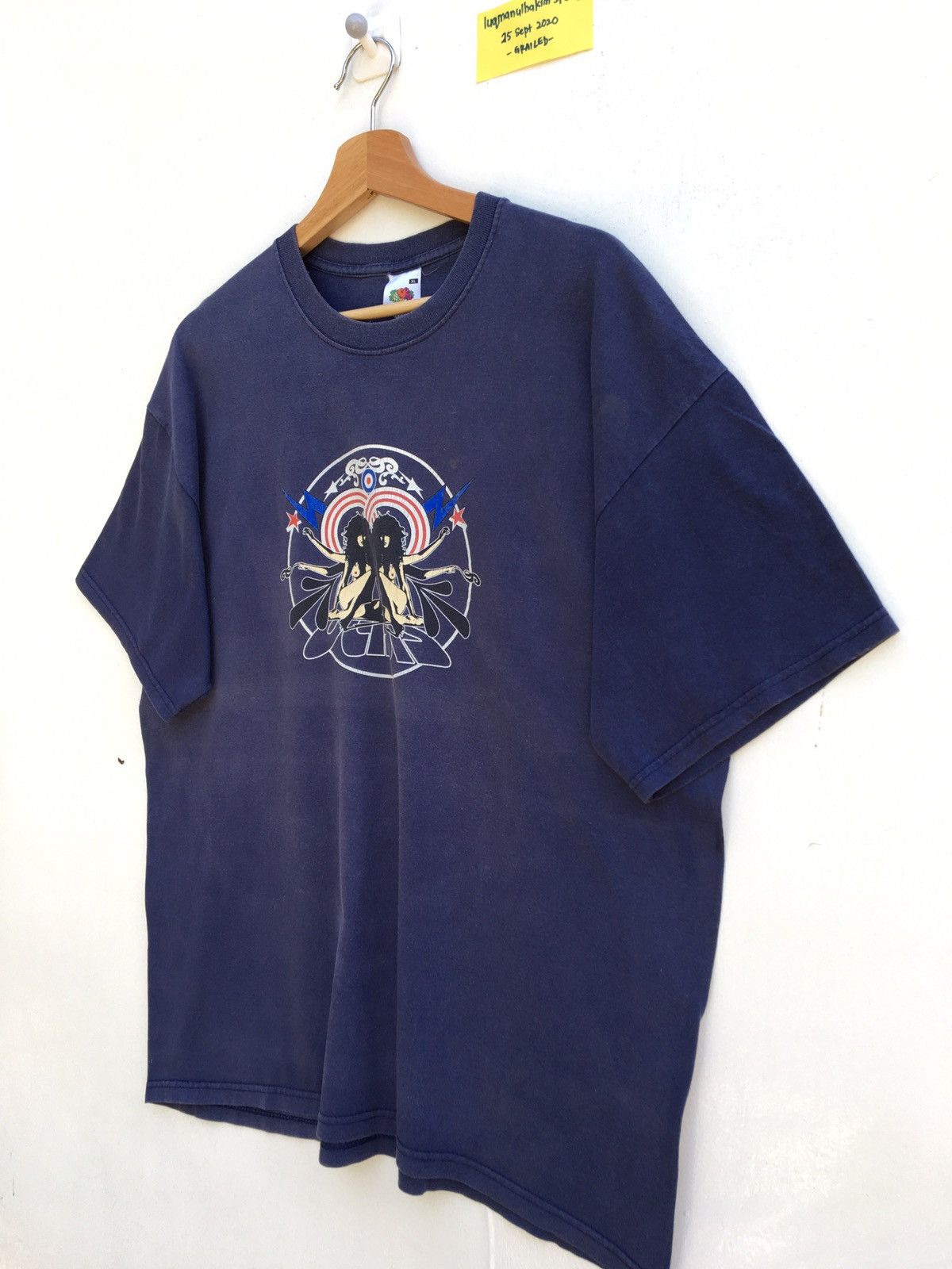 Band Tees Vintage Oasis Band Tee Fruit Of Loom Classic Naked Women Size ONE SIZE - 4 Thumbnail