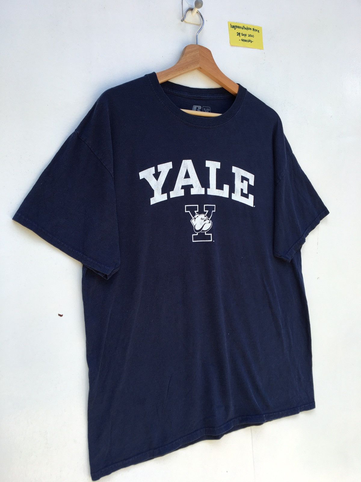 Vintage Vintage YALE University Big Logo Spellout Tshirt Size US XL / EU 56 / 4 - 3 Thumbnail