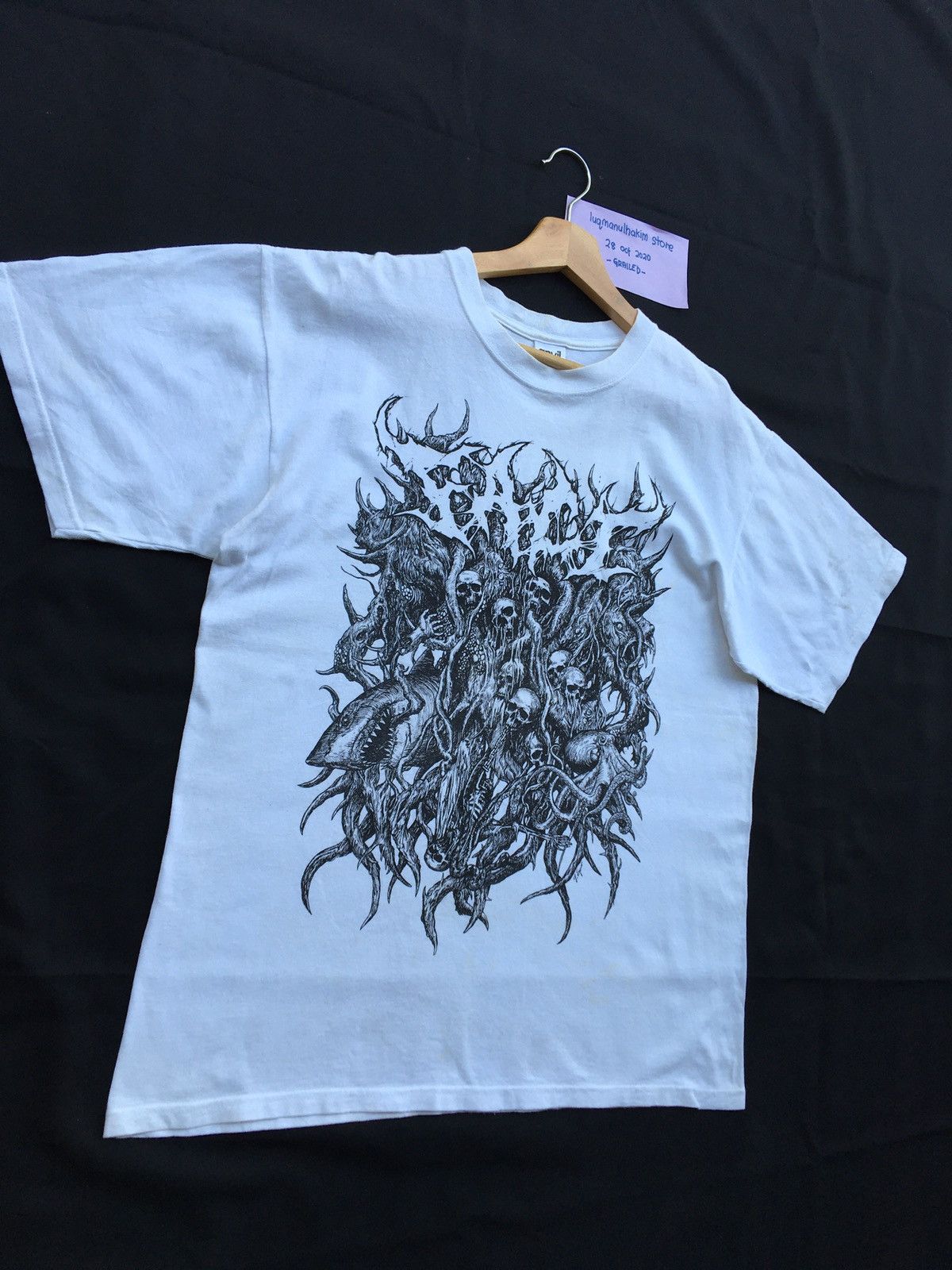 Vintage Rare Skulls Artistic Illustration Hell Life Devils Tee Size US L / EU 52-54 / 3 - 3 Thumbnail