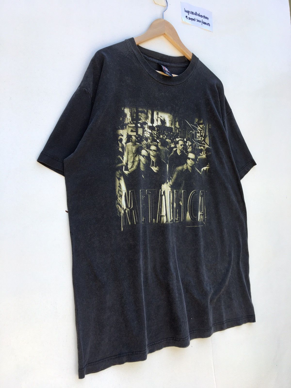 Band Tees Vintage 1996 Metallica Rock Band Giant Tag Tshirt Size US XL / EU 56 / 4 - 2 Thumbnail