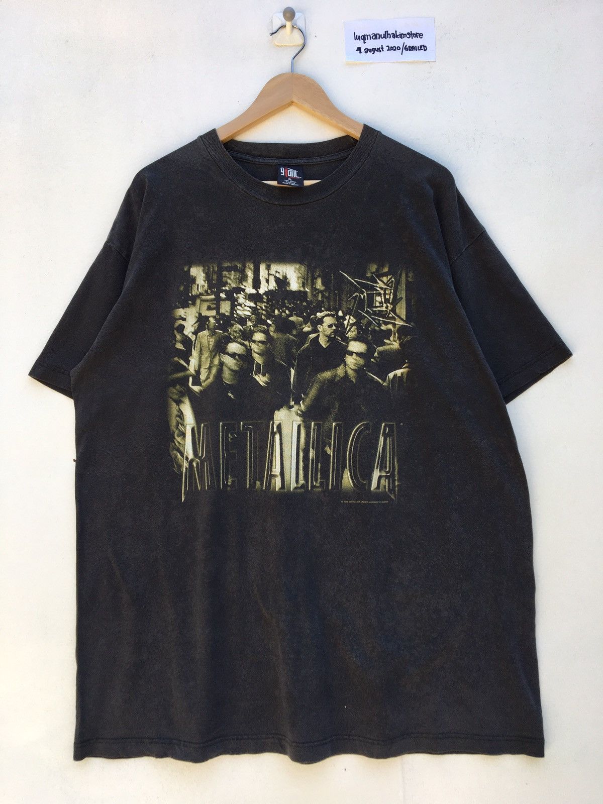 Band Tees Vintage 1996 Metallica Rock Band Giant Tag Tshirt Size US XL / EU 56 / 4 - 1 Thumbnail