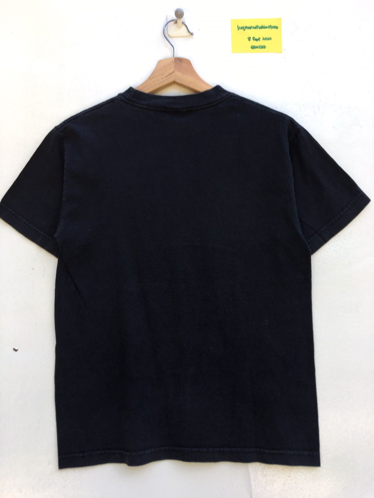 Band Tees The Beatles Apple Logo Vintage Band Tee Shirt Size US S / EU 44-46 / 1 - 12 Thumbnail
