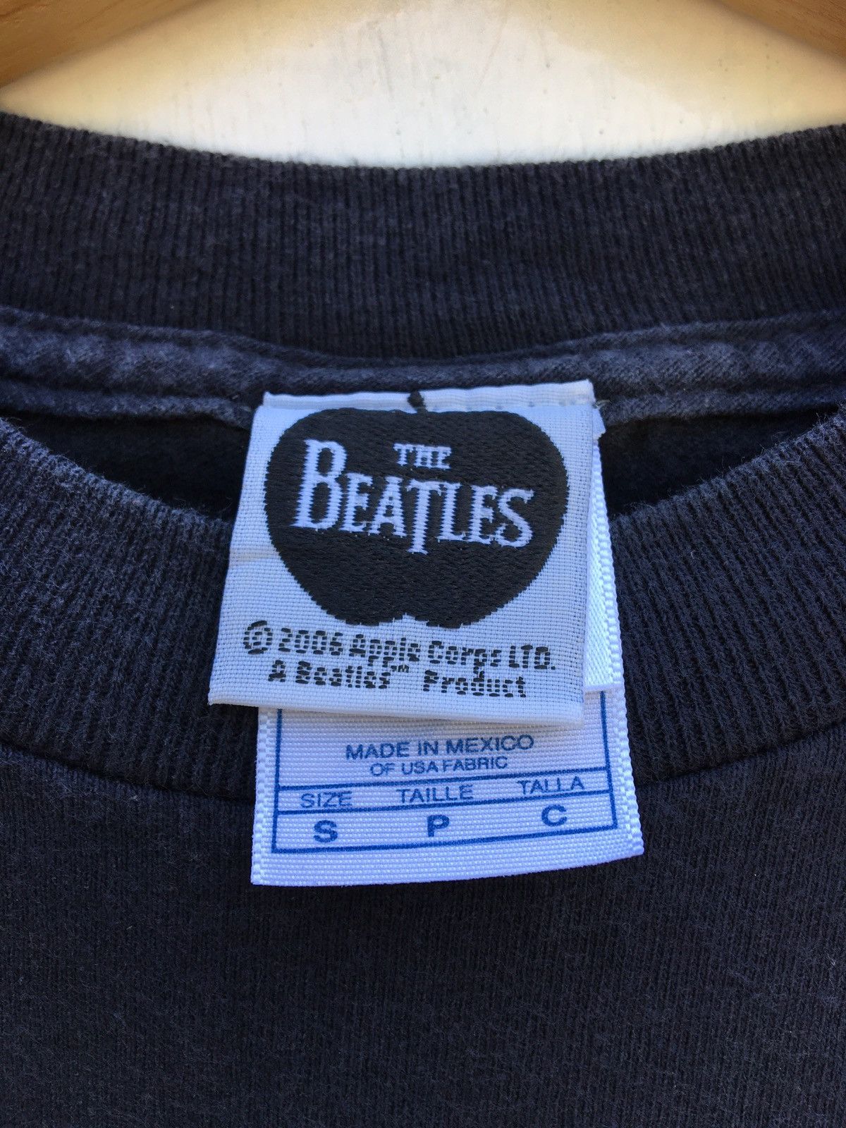 Band Tees The Beatles Apple Logo Vintage Band Tee Shirt Size US S / EU 44-46 / 1 - 8 Thumbnail