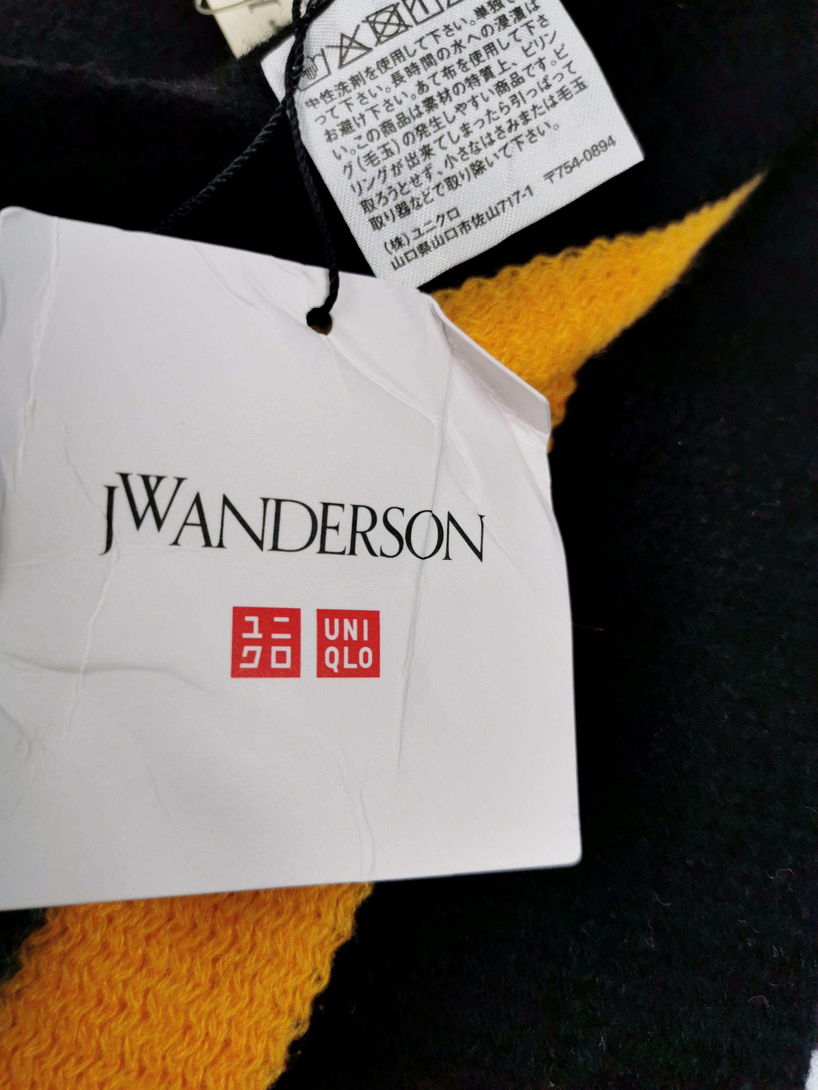 JW Anderson J W anderson X uniqlo scarf muffler Size ONE SIZE - 4 Thumbnail