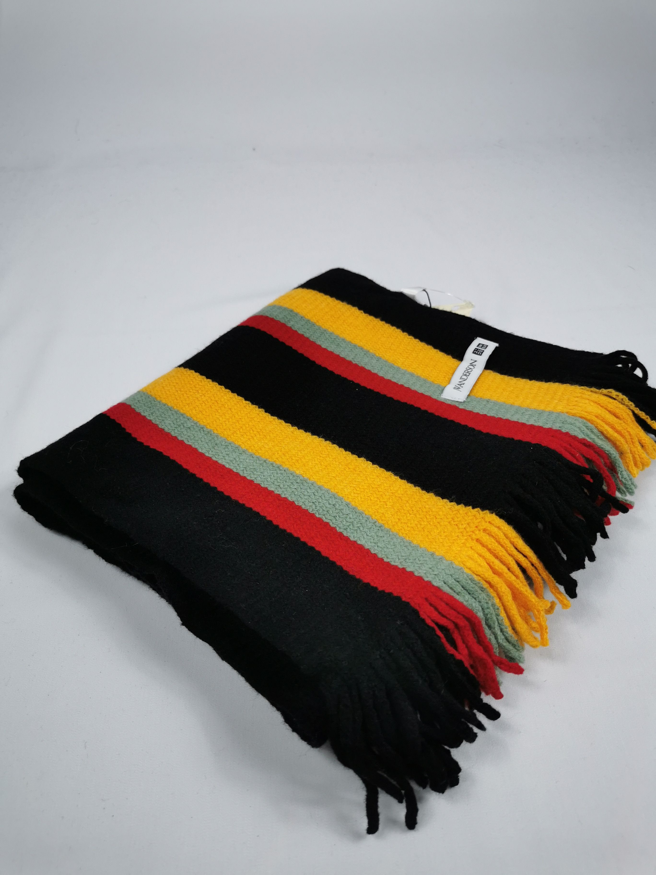 JW Anderson J W anderson X uniqlo scarf muffler Size ONE SIZE - 6 Thumbnail