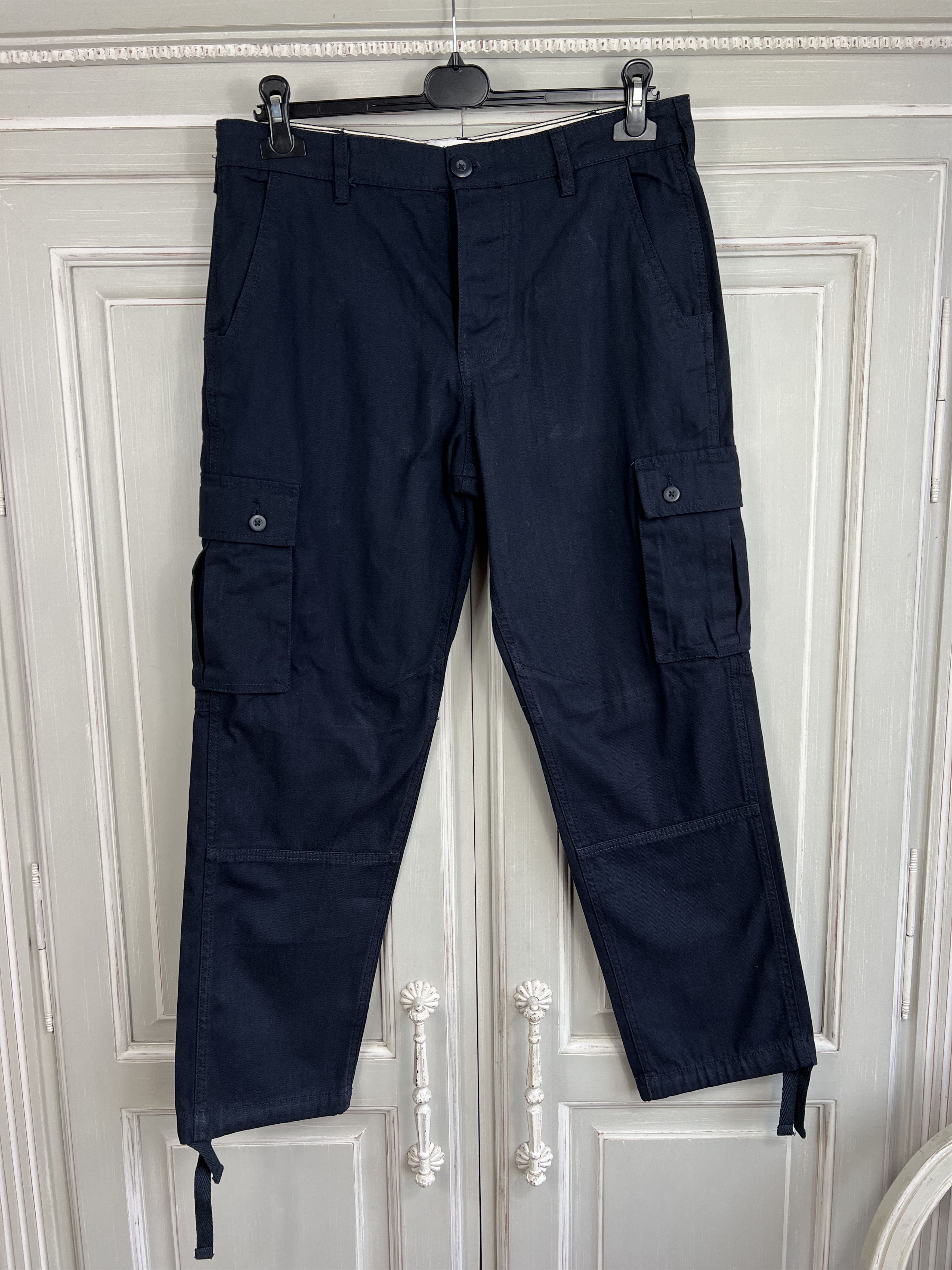 the stronghold cargo pants rare