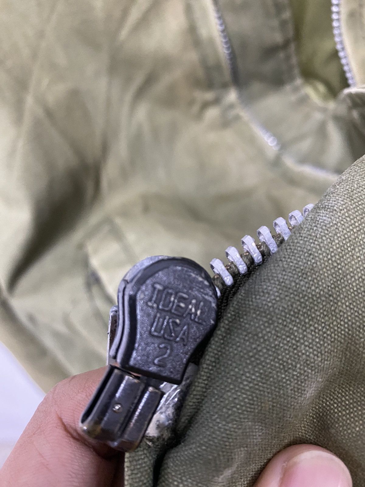 Vintage Vintage 80s Embasement Army Bomber Jacket Size US M / EU 48-50 / 2 - 9 Thumbnail