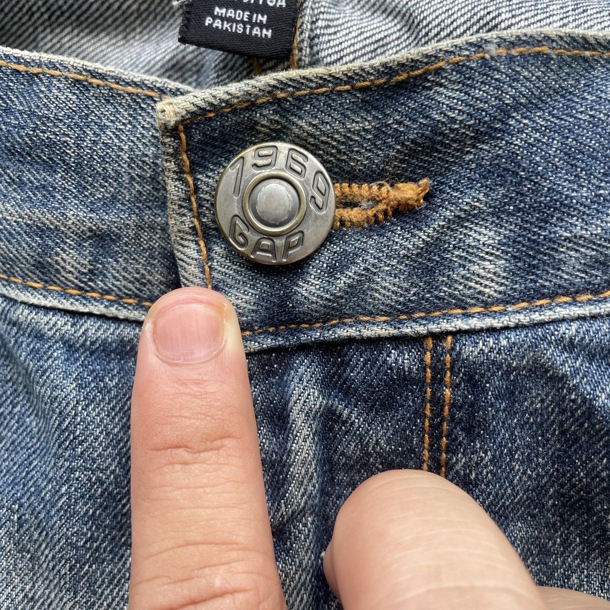 Gap Vintage Gap Distressed Denim Jeans Pants Ripped W32x31.5 Size US 32 / EU 48 - 6 Thumbnail