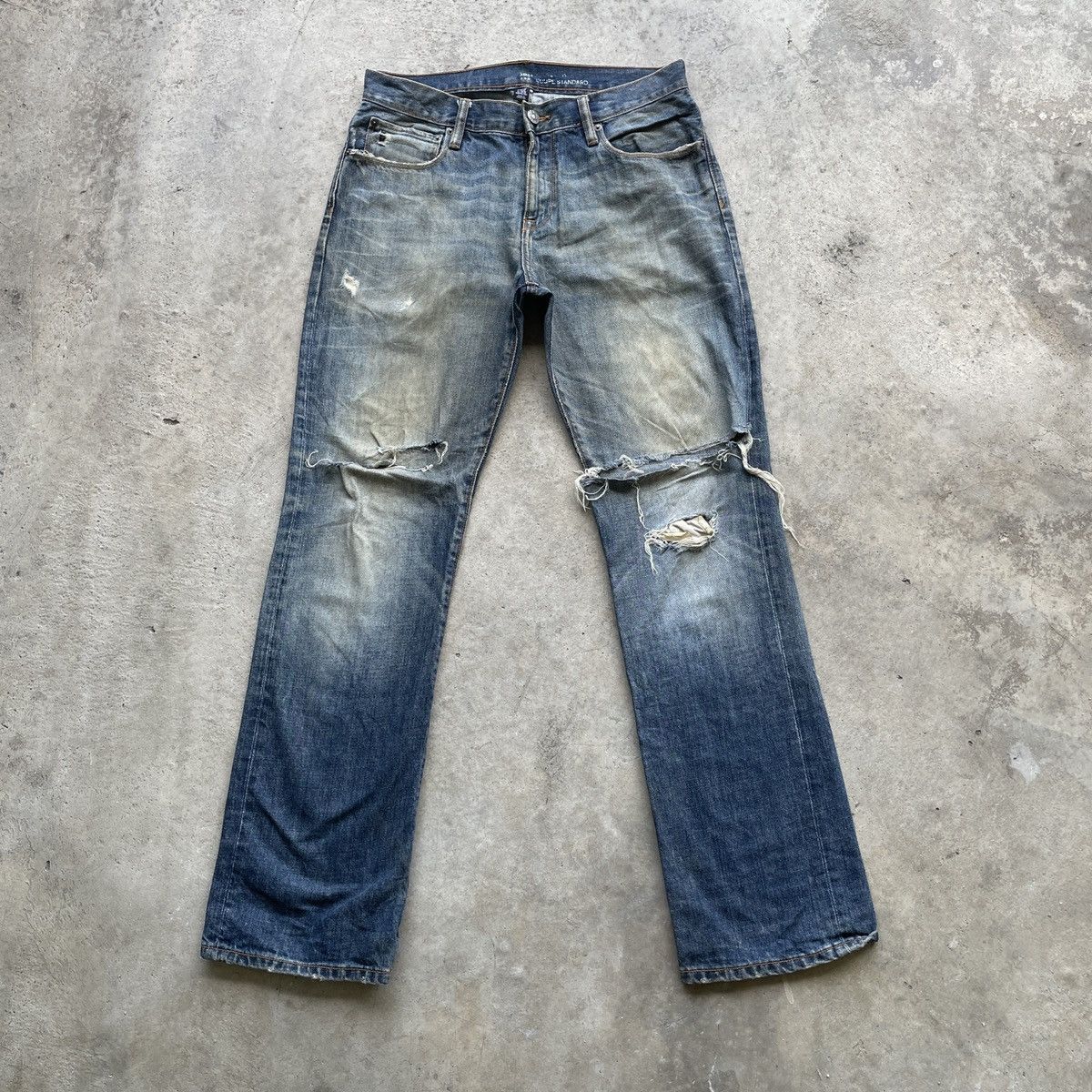 Gap Vintage Gap Distressed Denim Jeans Pants Ripped W32x31.5 Size US 32 / EU 48 - 1 Thumbnail