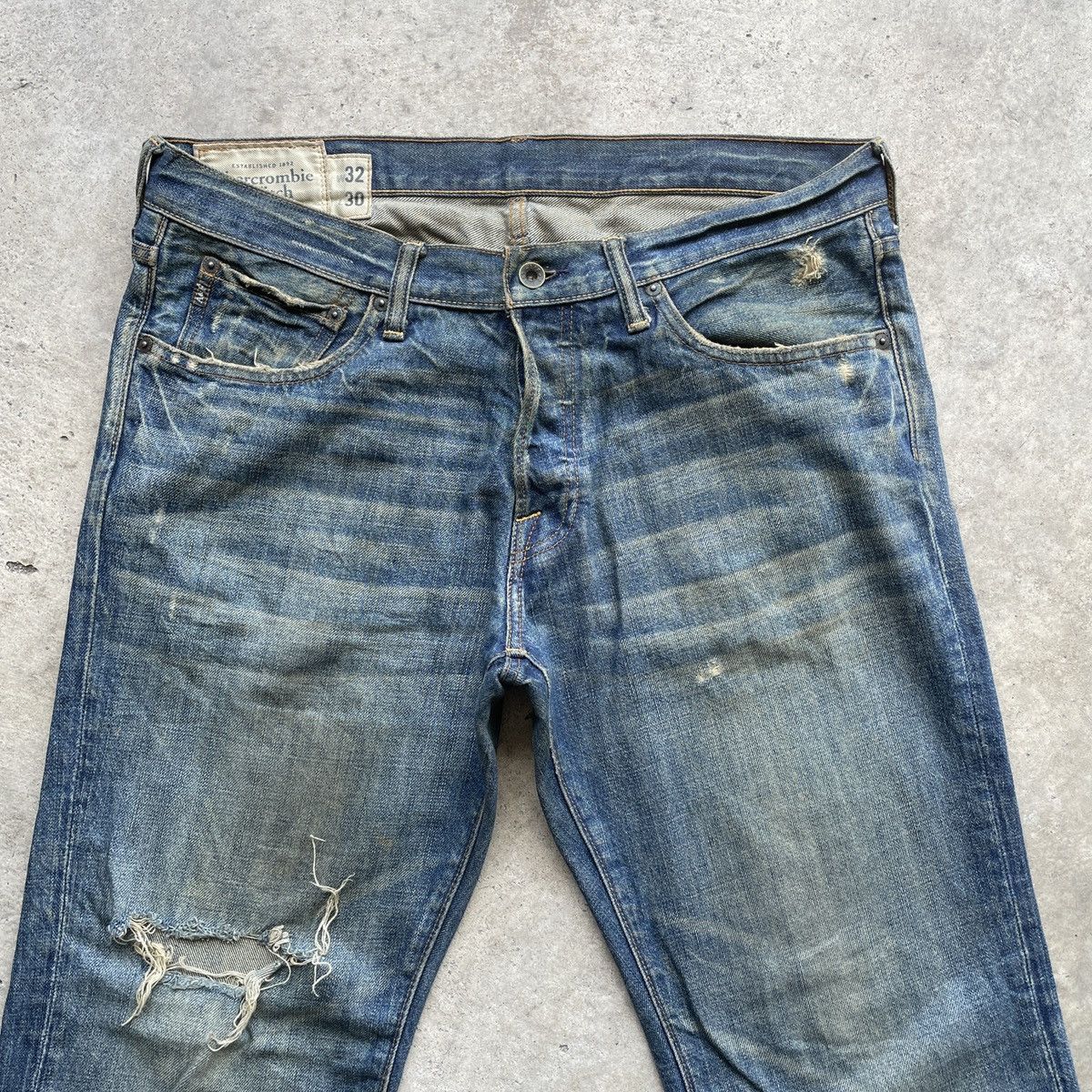 Abercrombie & Fitch Vintage Abercrombie & Fitch Distressed Denim Jeans Pants Size US 37 - 2 Thumbnail