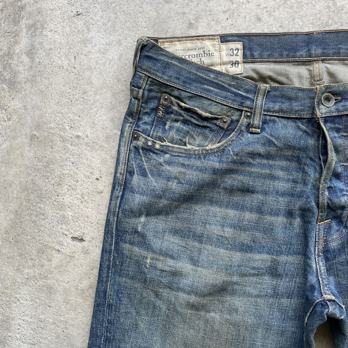 Abercrombie & Fitch Vintage Abercrombie & Fitch Distressed Denim Jeans Pants Size US 37 - 3 Thumbnail