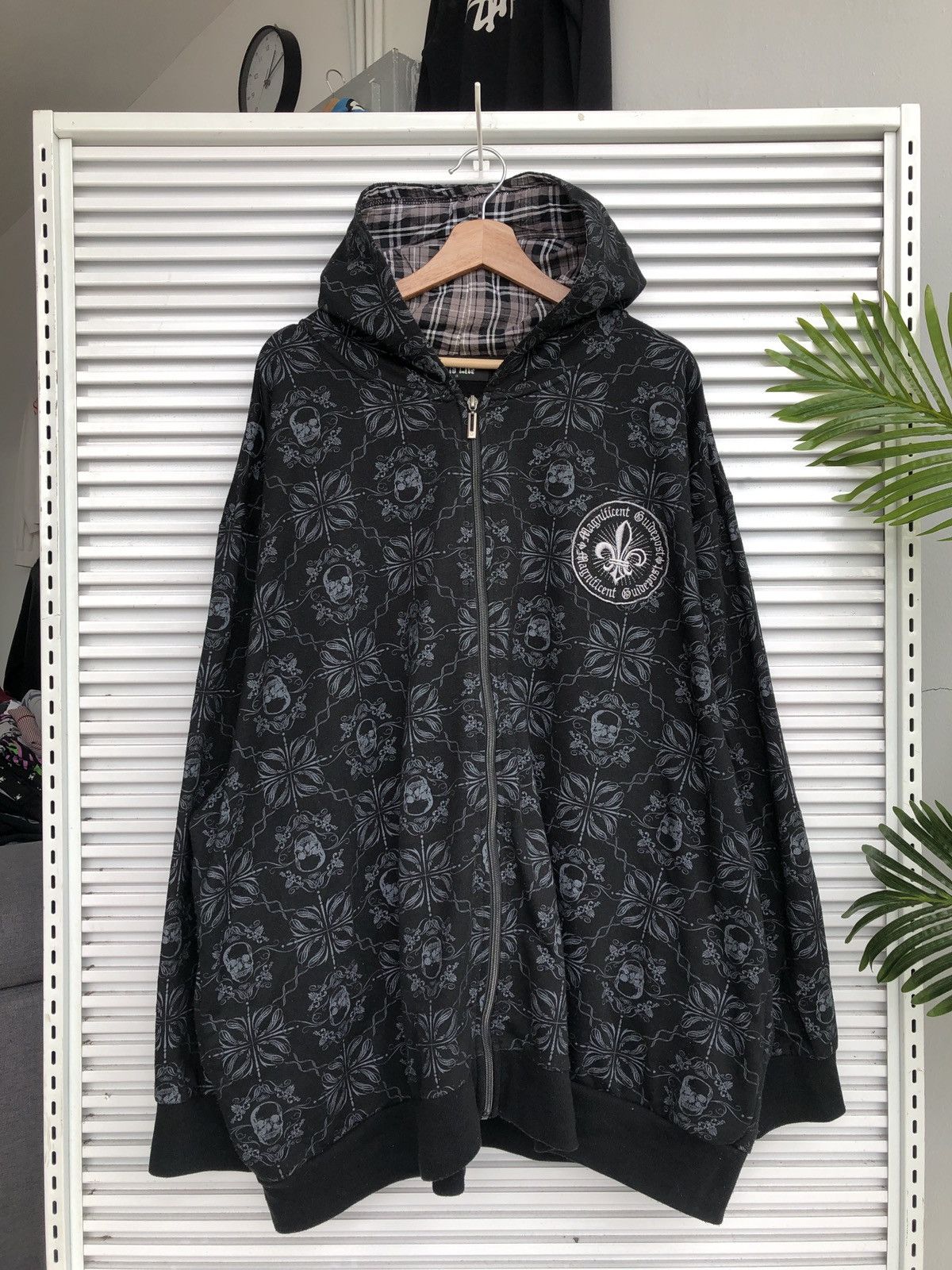 Vintage Vintage Wild Life Skulls Hoodies /Number Nine Travis Scott ...