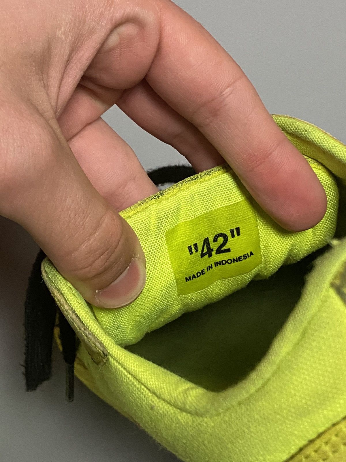Off-White Off-White 2013 vulcanized Virgil Abloh arrows shoes 42 Size US 9 / EU 42 - 12 Thumbnail