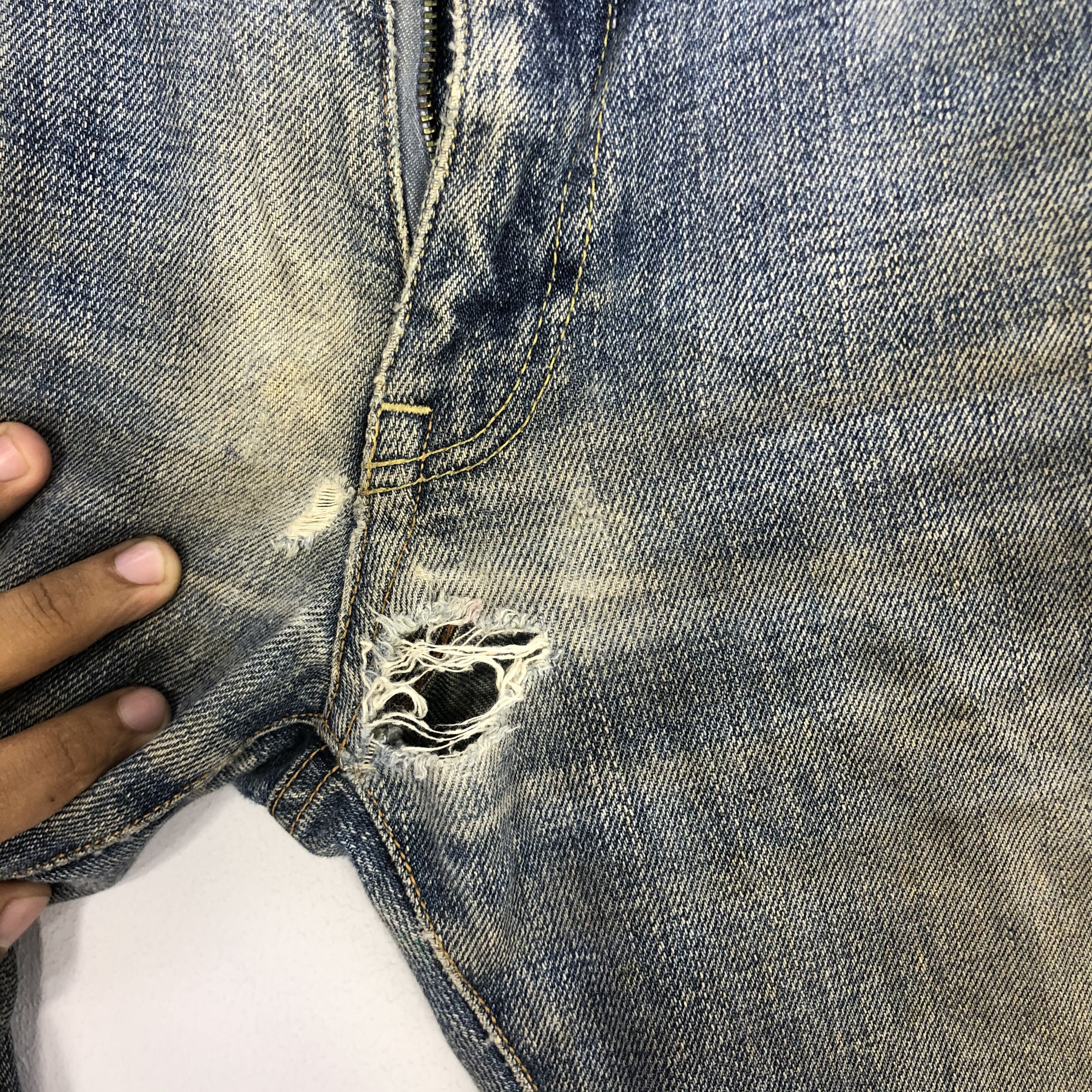 Beauty & Youth by United Arrows Ripped Jean Size 31