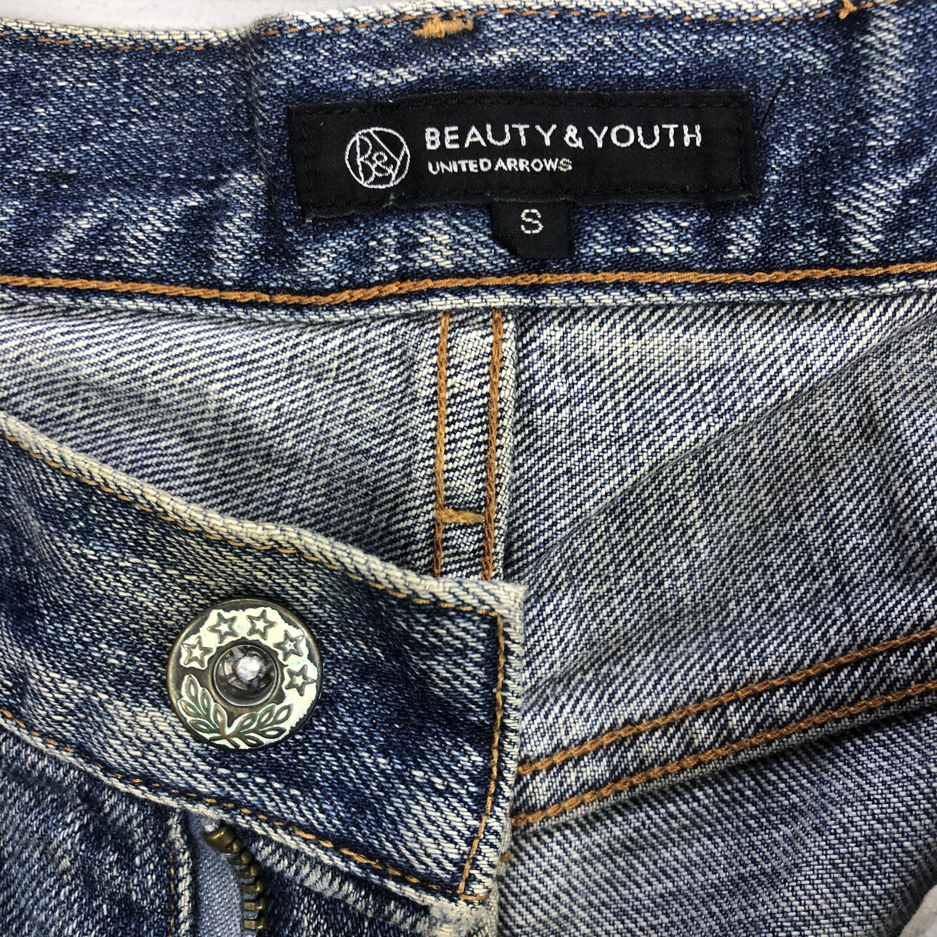 Beauty & Youth by United Arrows Ripped Jean Size 31