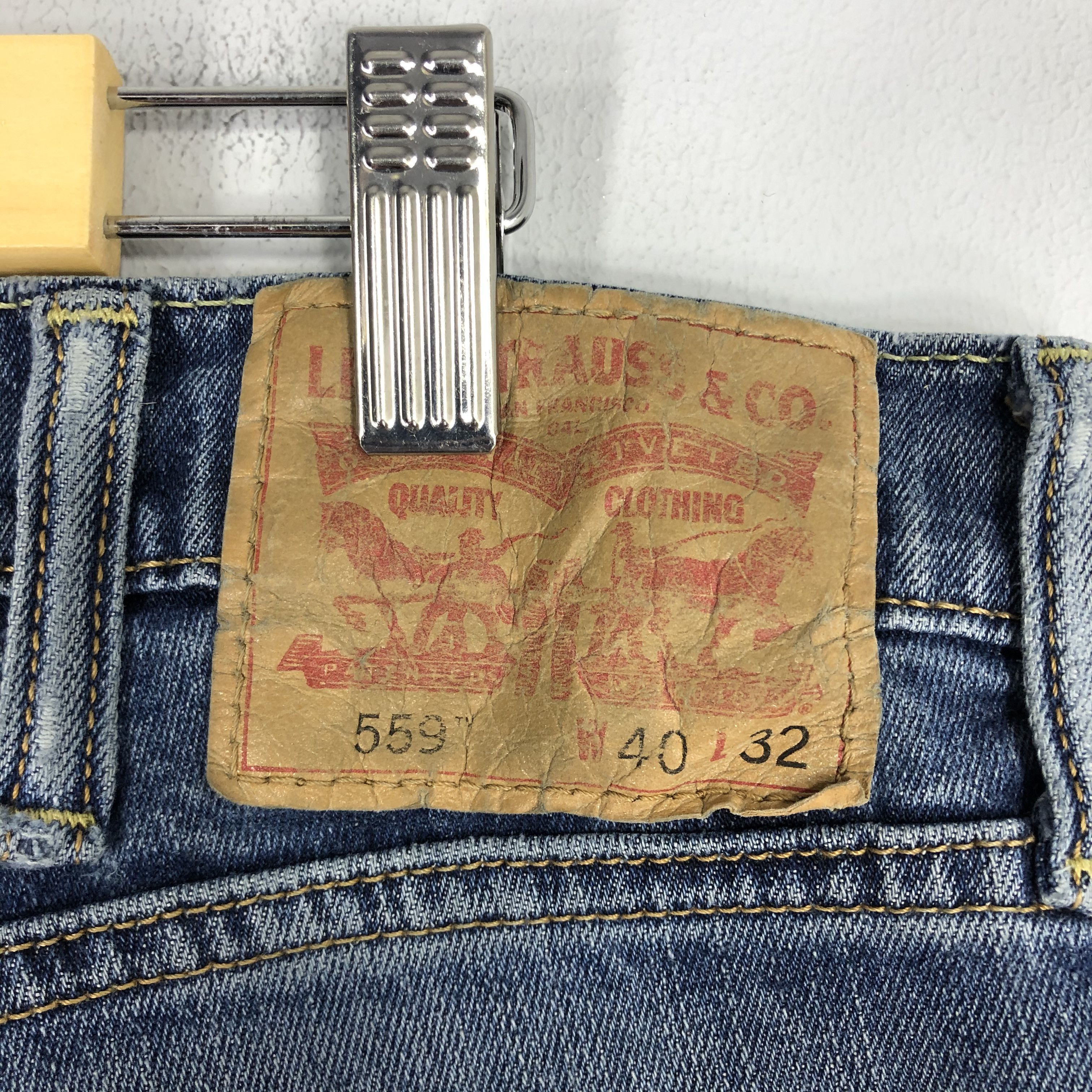Vintage Levi's 559 Blue Jean Size 40