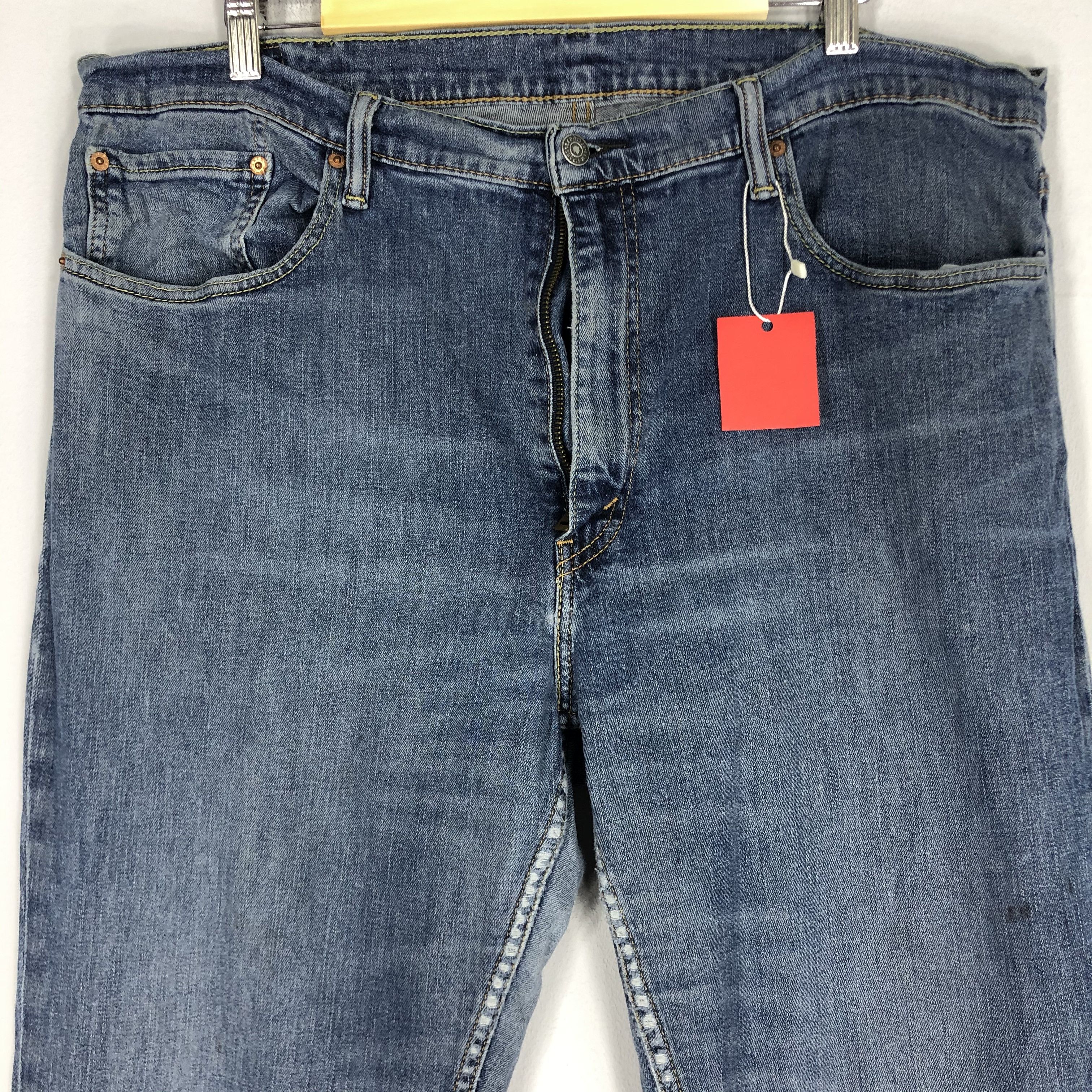 Vintage Levi's 559 Blue Jean Size 40