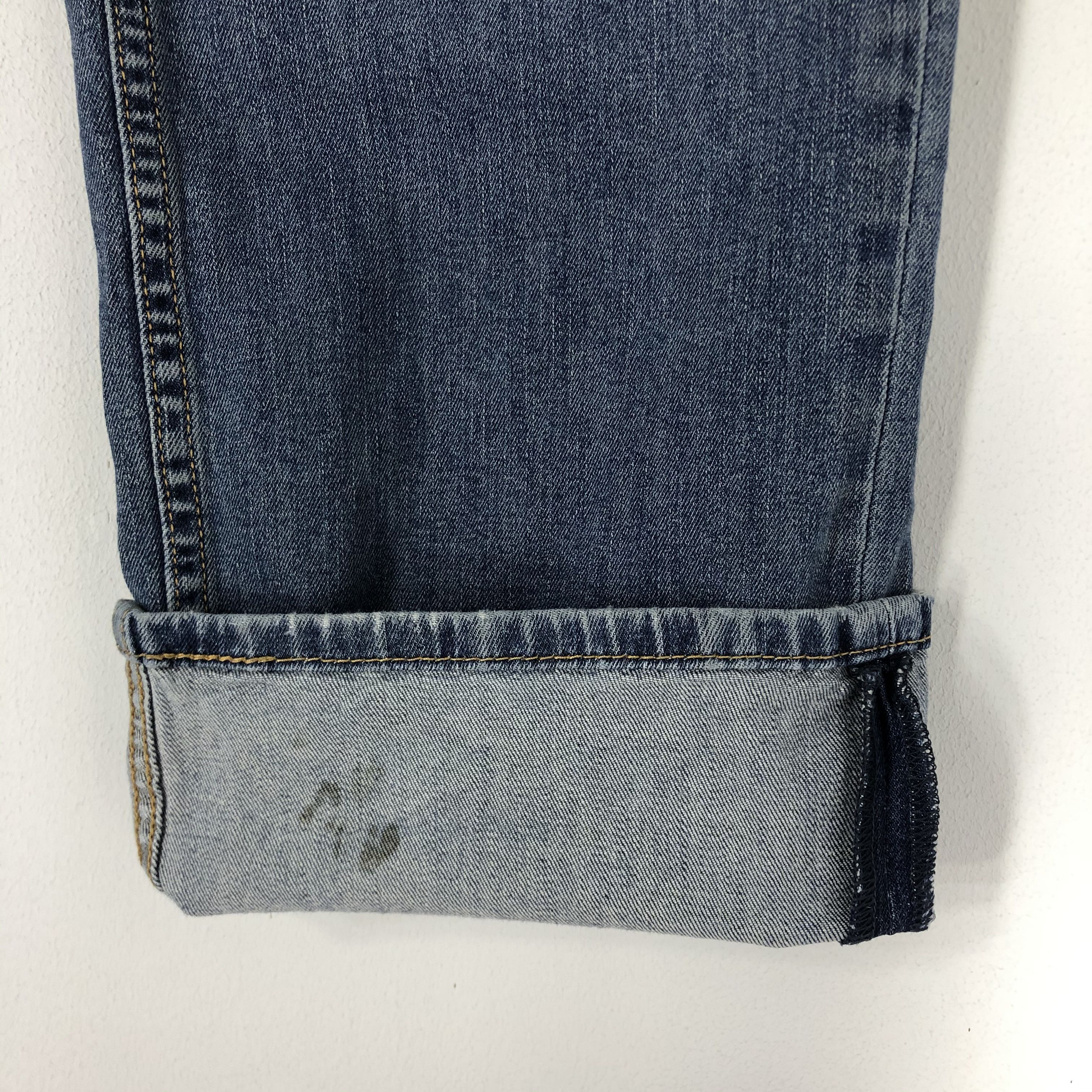 Vintage Levi's 559 Blue Jean Size 40