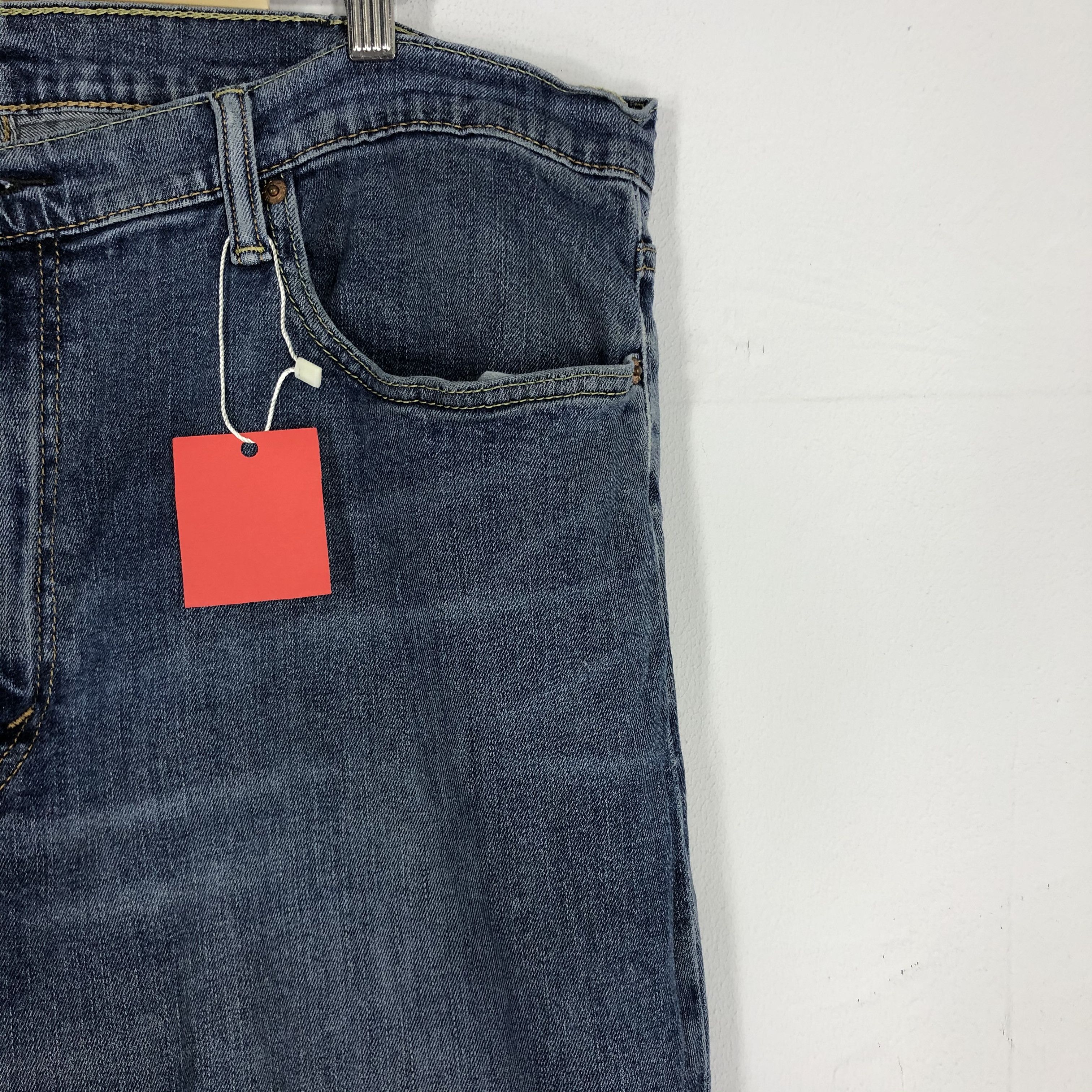 Vintage Levi's 559 Blue Jean Size 40