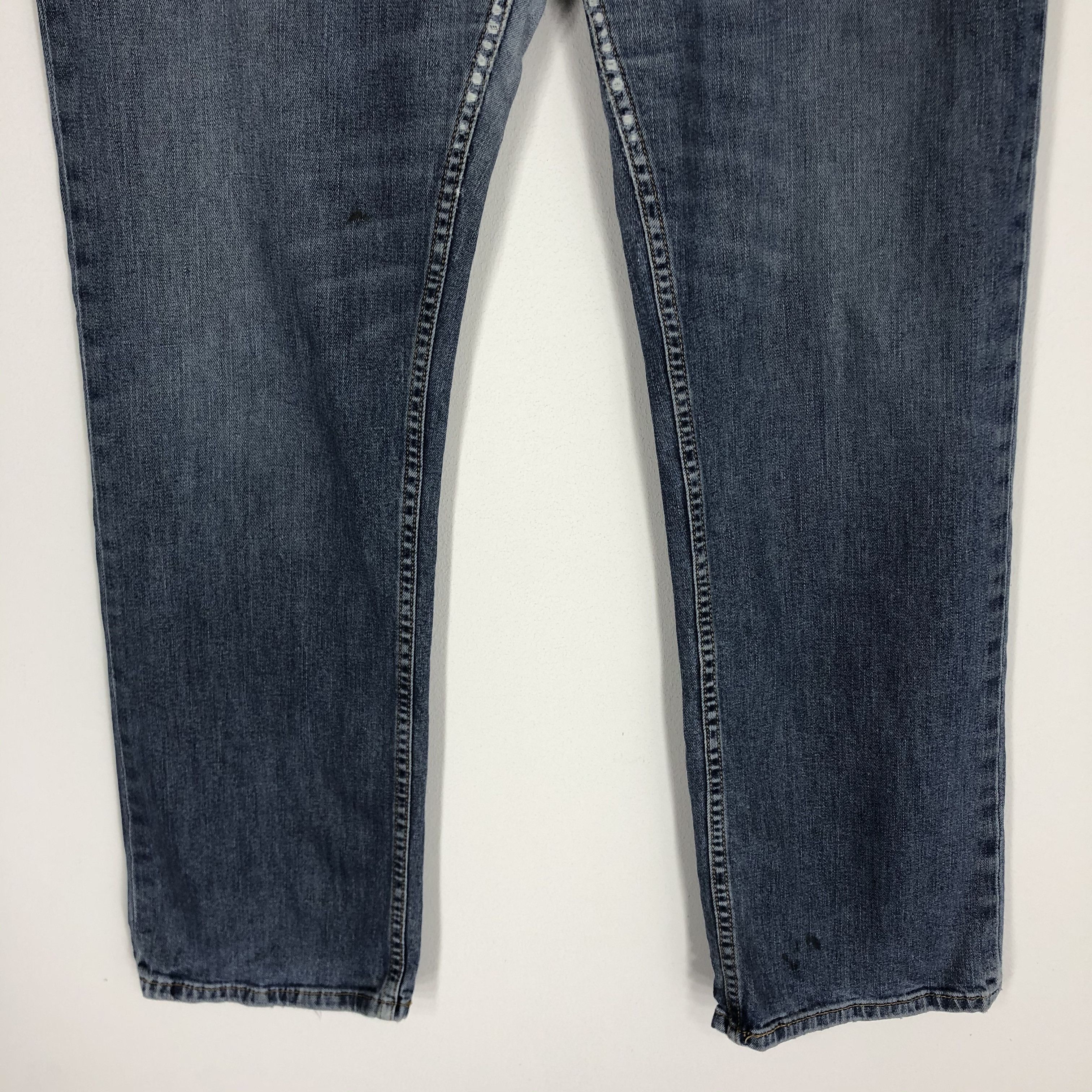 Vintage Levi's 559 Blue Jean Size 40