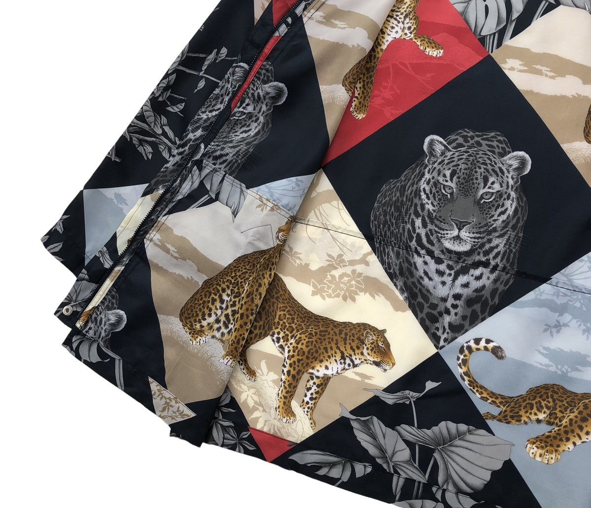 Salvatore Ferragamo Salvatore Ferragamo Animal In Floral Printed Buttoned Shirt Size US S / EU 44-46 / 1 - 7 Thumbnail
