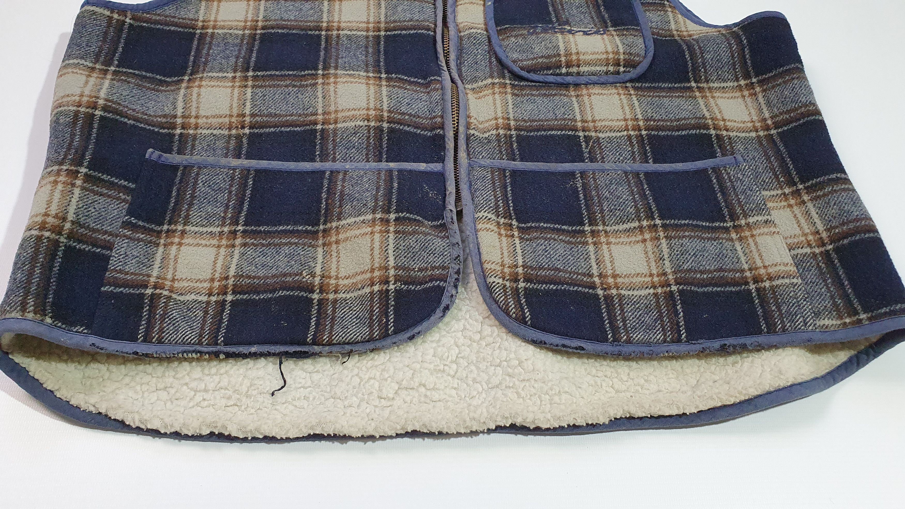 Levi's × Vintage 70s Very Rare Vintage Sherpa Wool Levi’s Vest Size US L / EU 52-54 / 3 - 17 Thumbnail