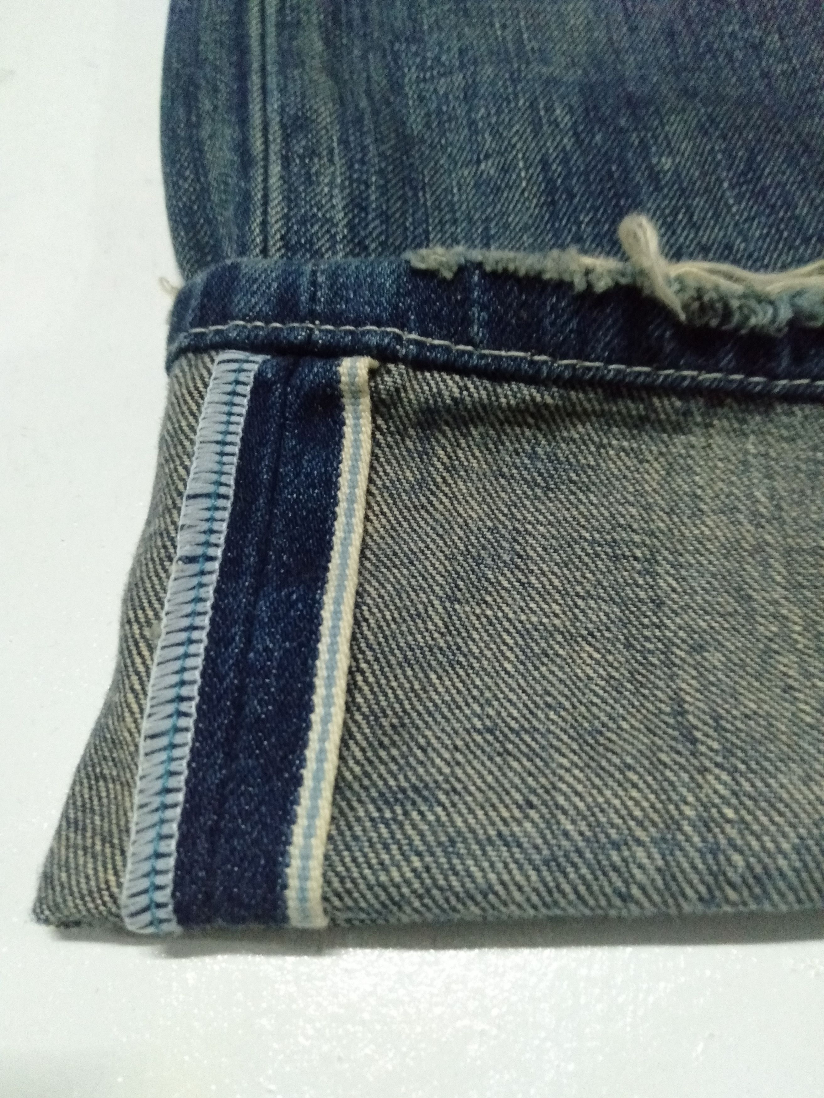 Japanese Brand × Levi's × Vintage vintage selvage 90s Levis redtab buckle back distresed denim Size US 30 / EU 46 - 8 Thumbnail