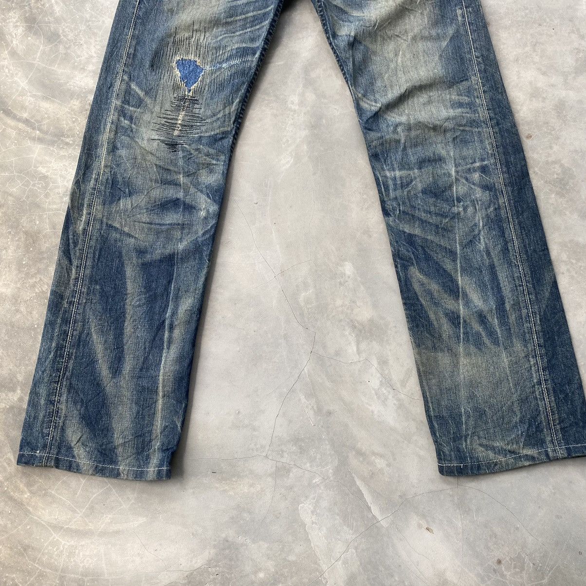 Levi's × Vintage Vintage Levis 202 distressed denim sun faded Size US 31 - 2 Thumbnail