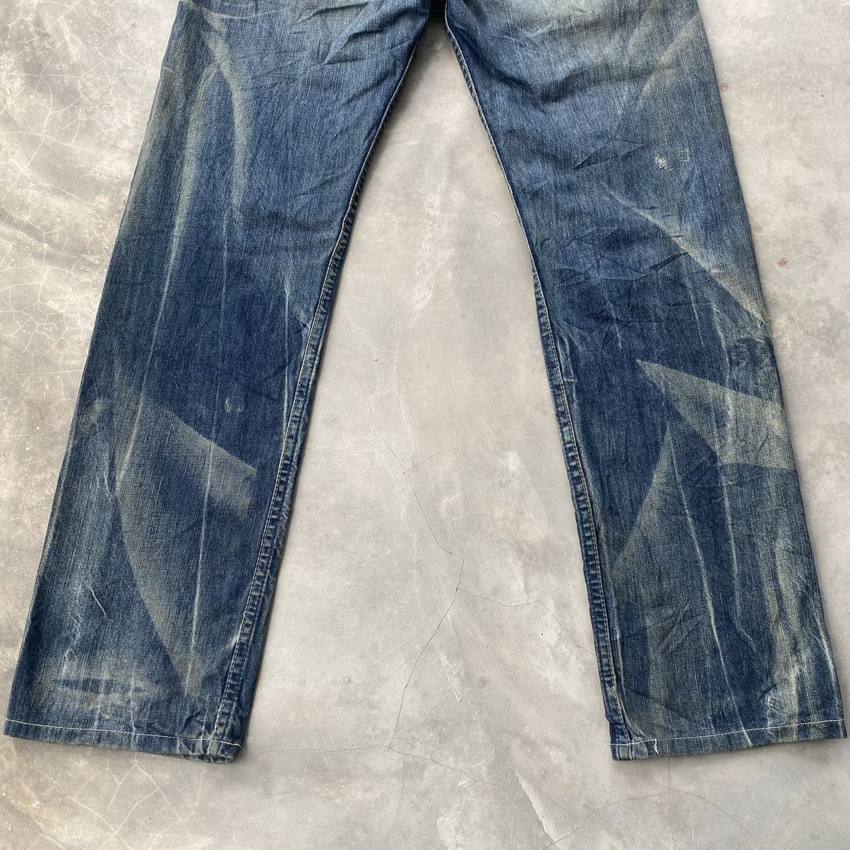 Levi's × Vintage Vintage Levis 202 distressed denim sun faded Size US 31 - 11 Thumbnail