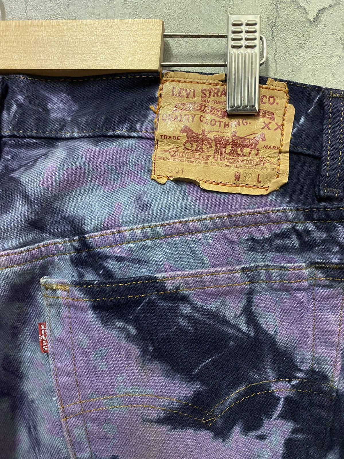 Levi's Vintage Levis 501 532 Button Psychedelic Tie Dye Denim Size US 32 / EU 48 - 14 Thumbnail