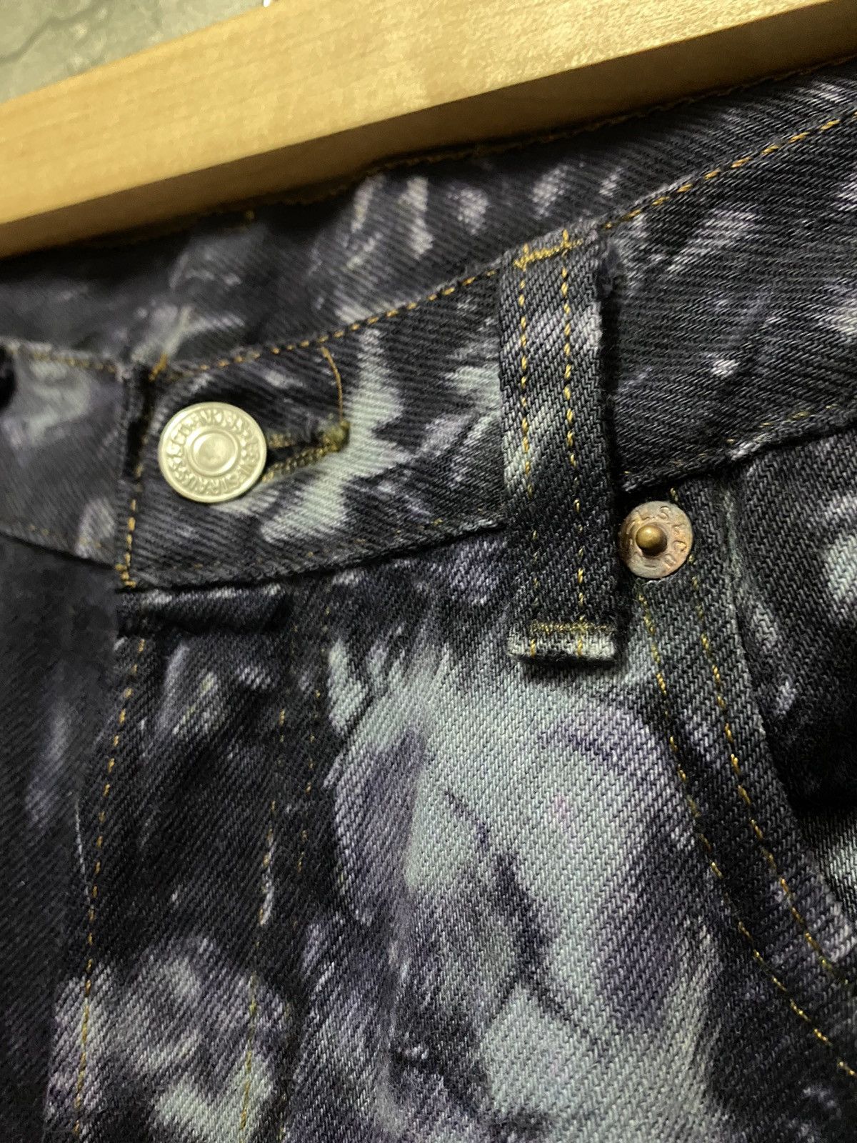 Levi's Vintage Levis 501 532 Button Psychedelic Tie Dye Denim Size US 32 / EU 48 - 18 Thumbnail