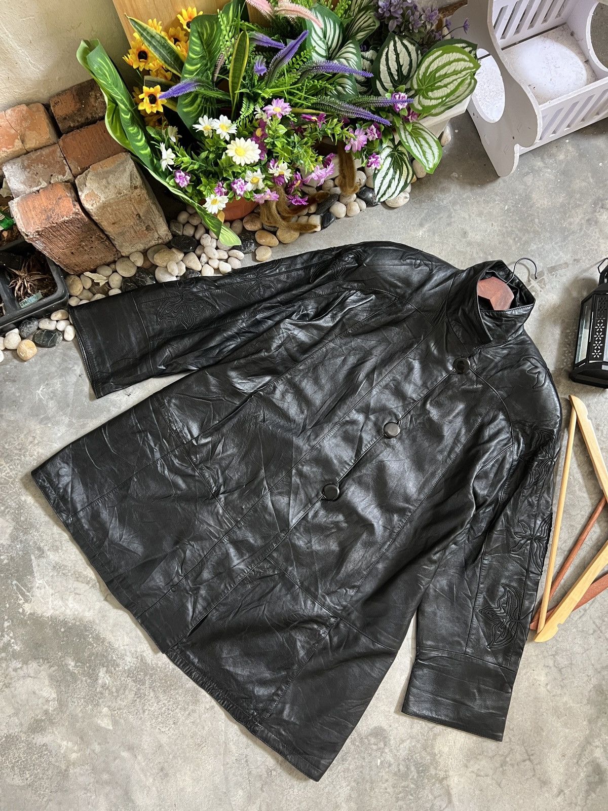Japanese Brand × Vintage Vintage🏴‍☠️ Japanese Fully Leather Jacket Flower Embroidery Size US XL / EU 56 / 4 - 4 Thumbnail
