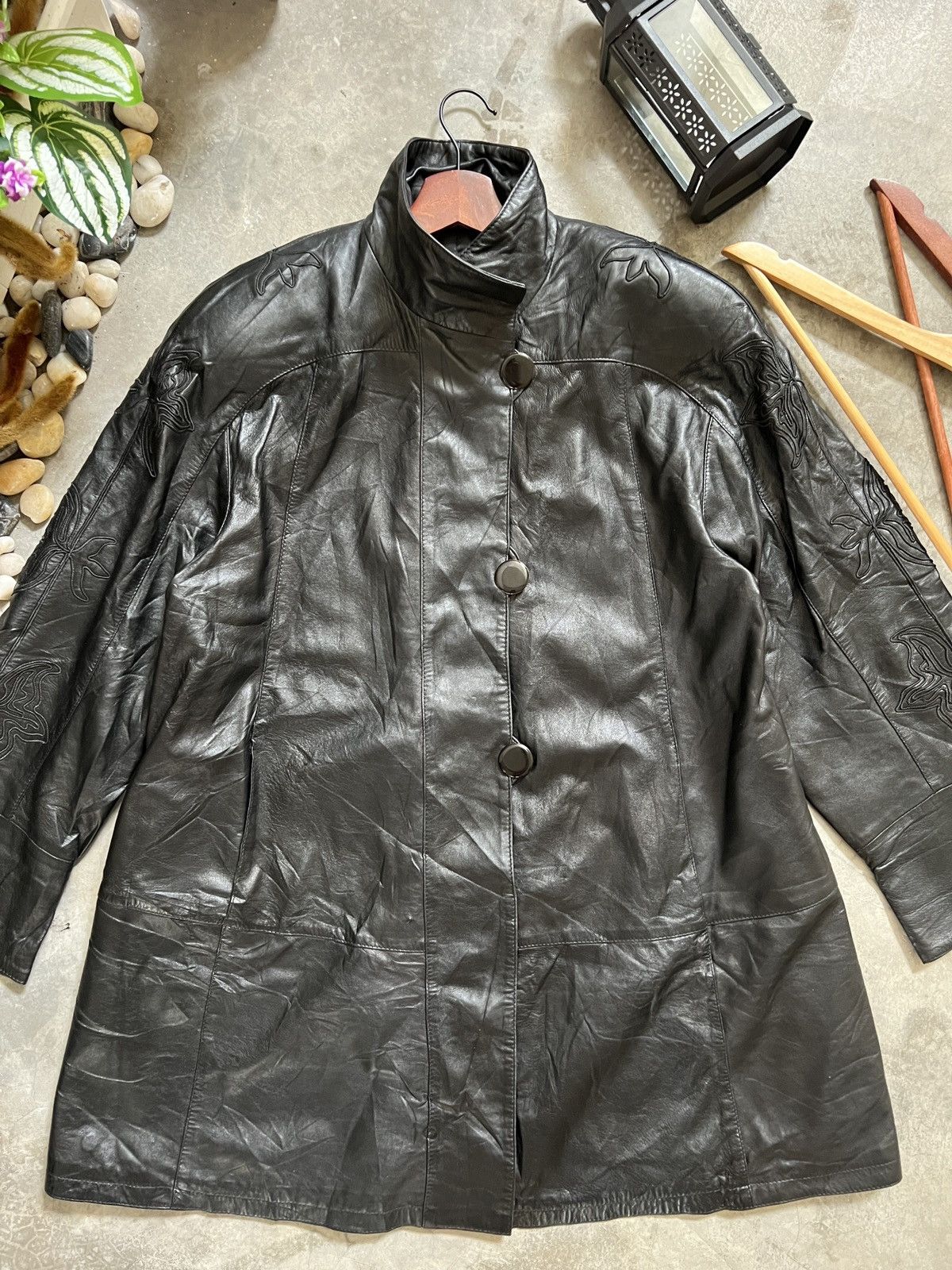Japanese Brand × Vintage Vintage🏴‍☠️ Japanese Fully Leather Jacket Flower Embroidery Size US XL / EU 56 / 4 - 2 Thumbnail