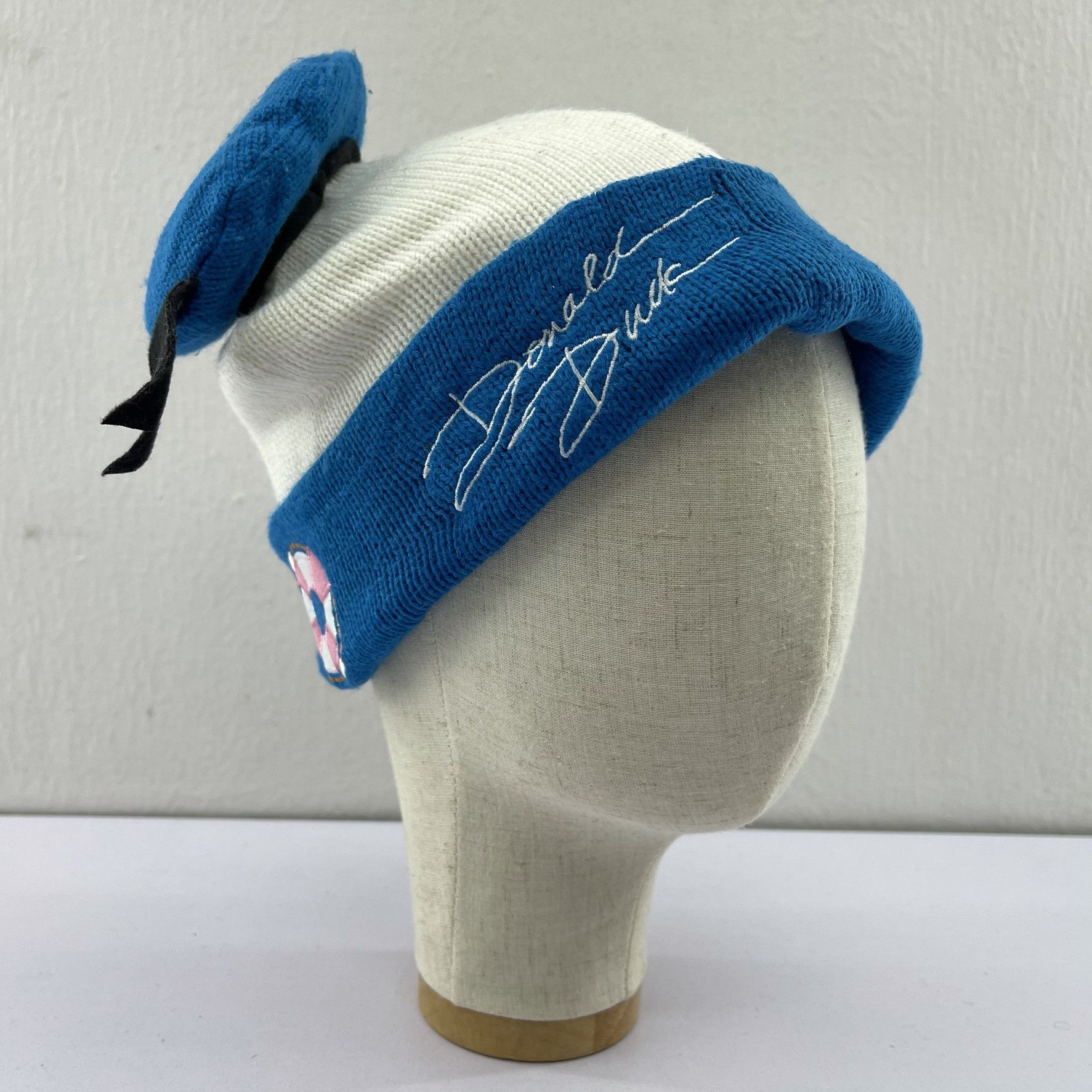 Disney Donald Duck Beanie Hats-BH2060 Size ONE SIZE - 1 Thumbnail
