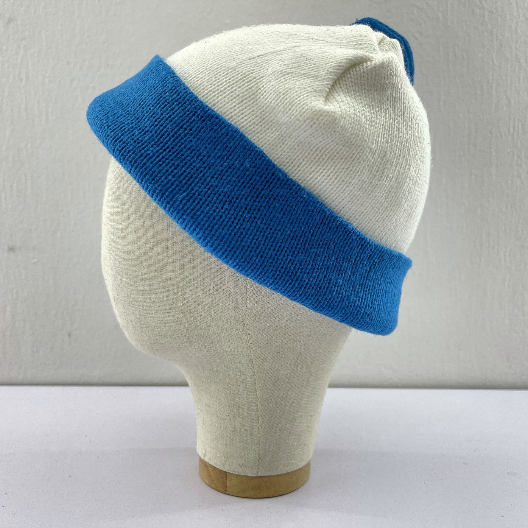 Disney Donald Duck Beanie Hats-BH2060 Size ONE SIZE - 5 Thumbnail