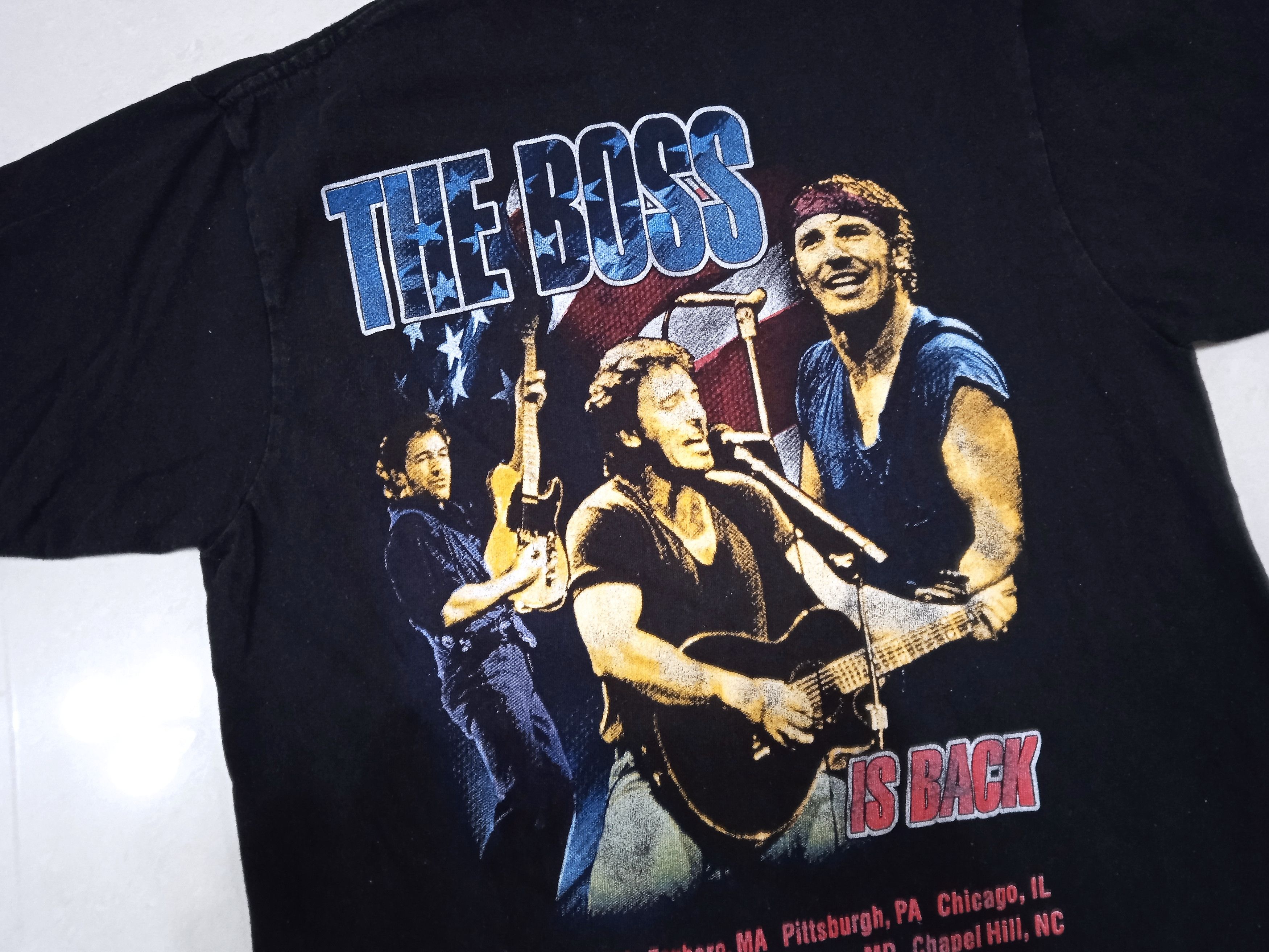 Vintage Vintage 2000s Bruce Springsteen T Shirt raptees Size US M / EU 48-50 / 2 - 3 Thumbnail