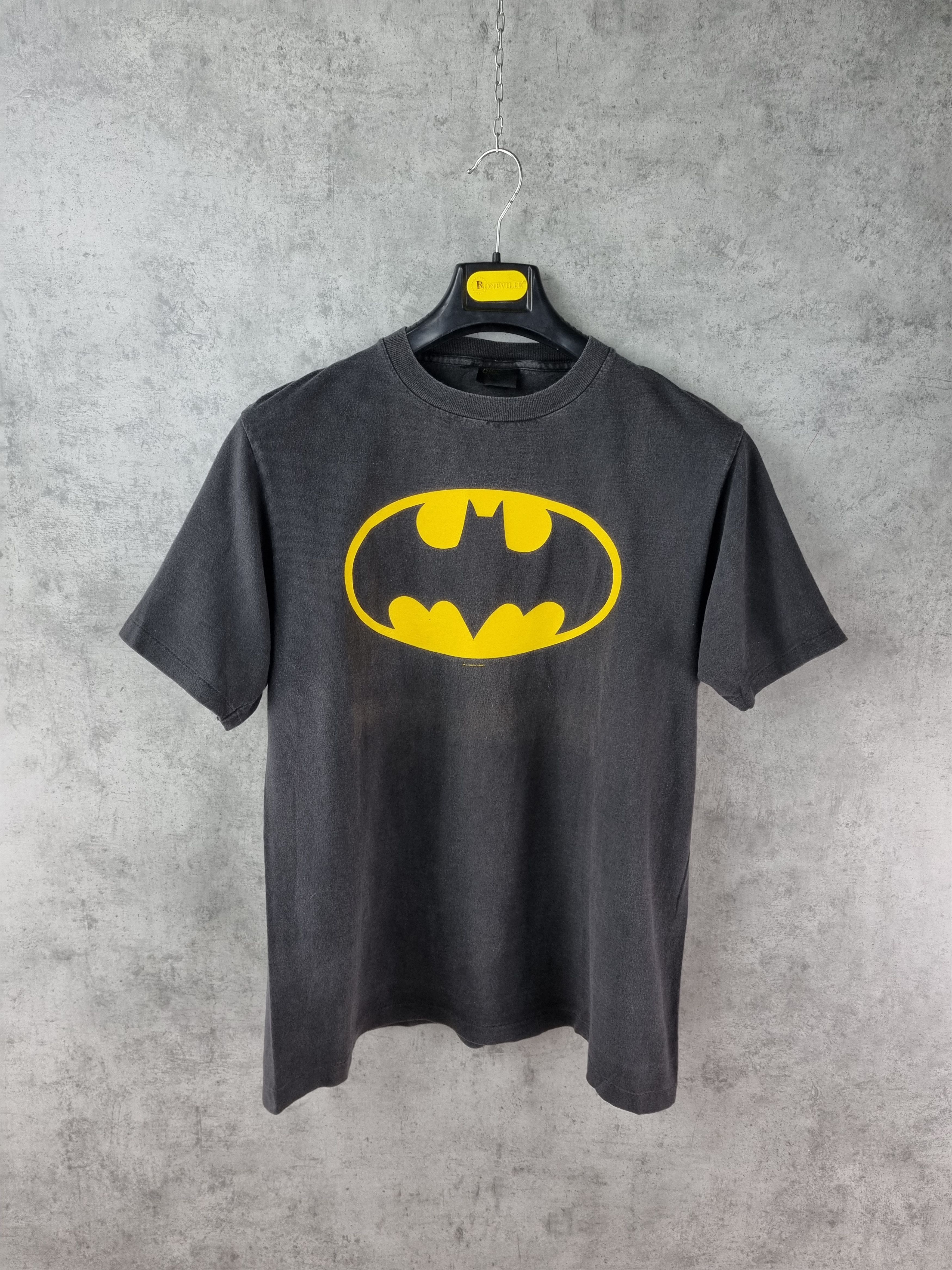DC Comics Early 00s Cool Faded Batman Tee Size US L / EU 52-54 / 3 - 2 Thumbnail