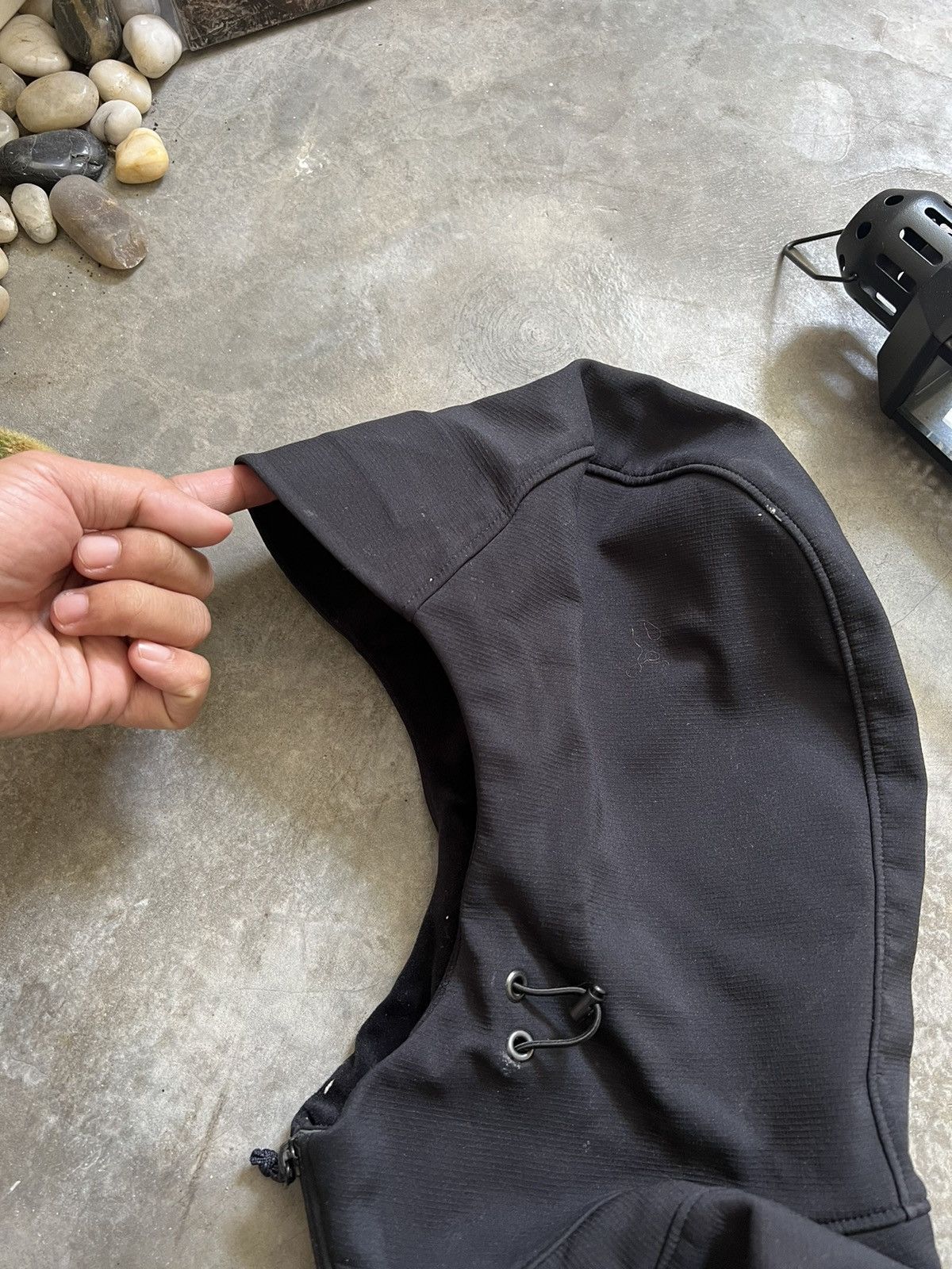 Arc'teryx Steals 🏴‍☠️ Arc'Teryx Soft Shell Cap Hoodie Black Jacket Size XL / US 12-14 / IT 48-50 - 16 Thumbnail