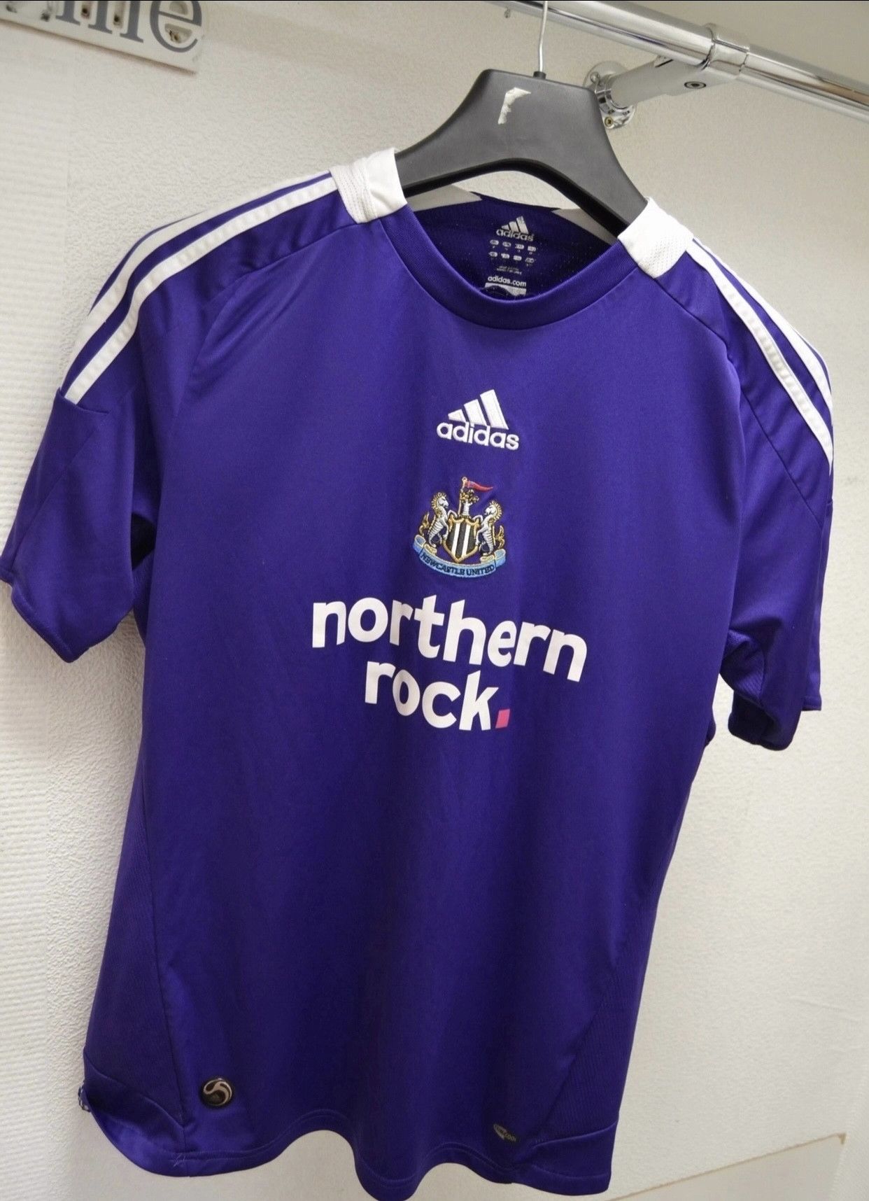 Adidas Newcastle Adidas soccer jersey M size 07/08 northern rock Size US M / EU 48-50 / 2 - 1 Thumbnail