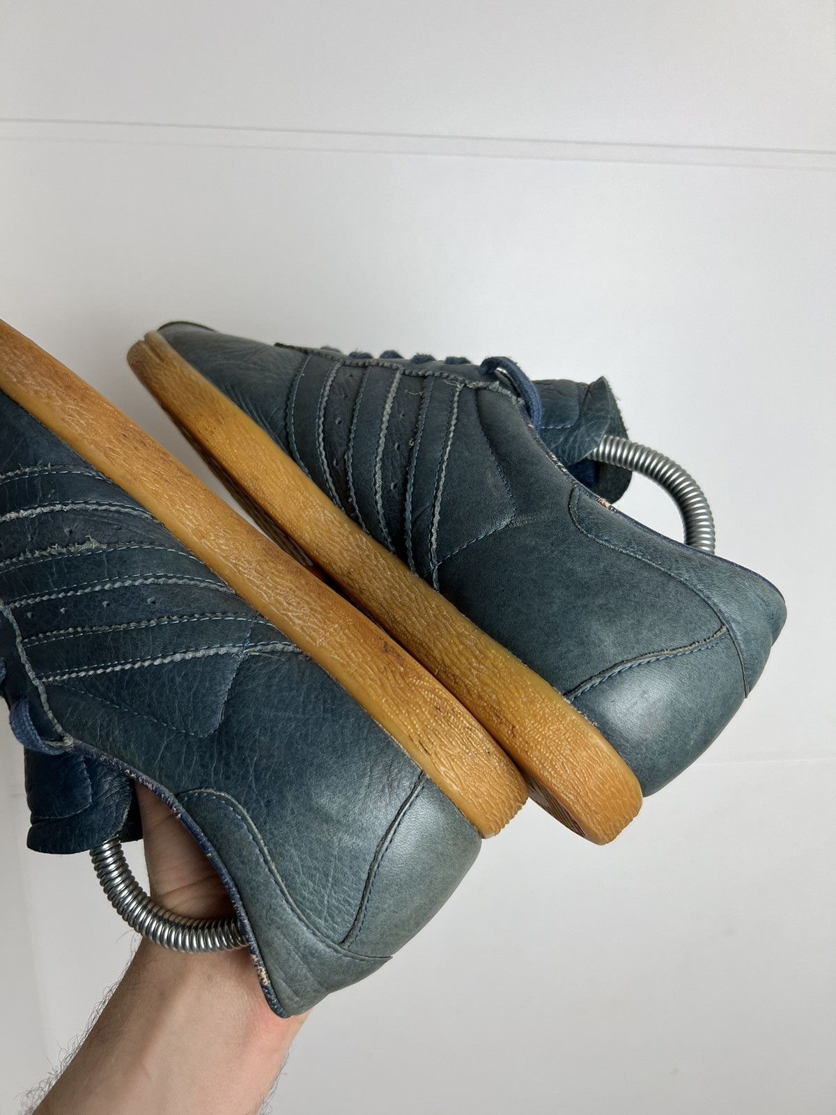 Adidas Vintage 2002 Adidas Tobacco Low Gum Sneakers Streetwear Hype Size US 7.5 / EU 40-41 - 8 Thumbnail