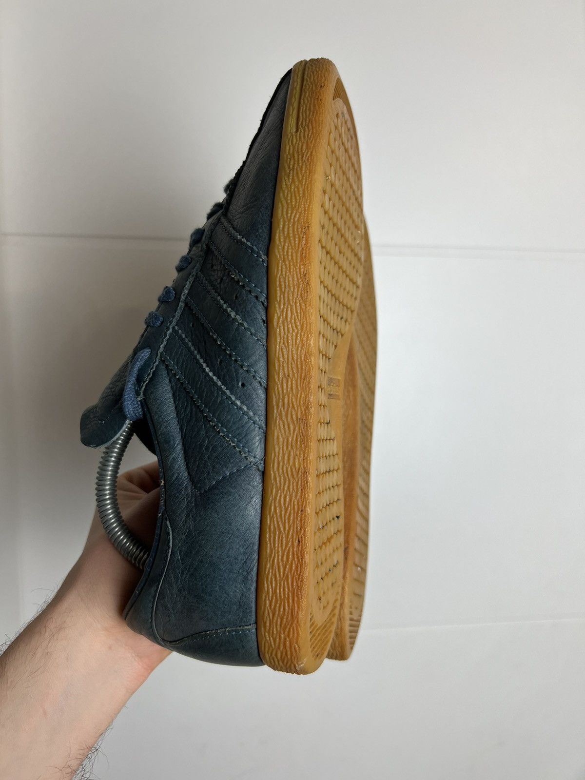 Adidas Vintage 2002 Adidas Tobacco Low Gum Sneakers Streetwear Hype Size US 7.5 / EU 40-41 - 6 Thumbnail