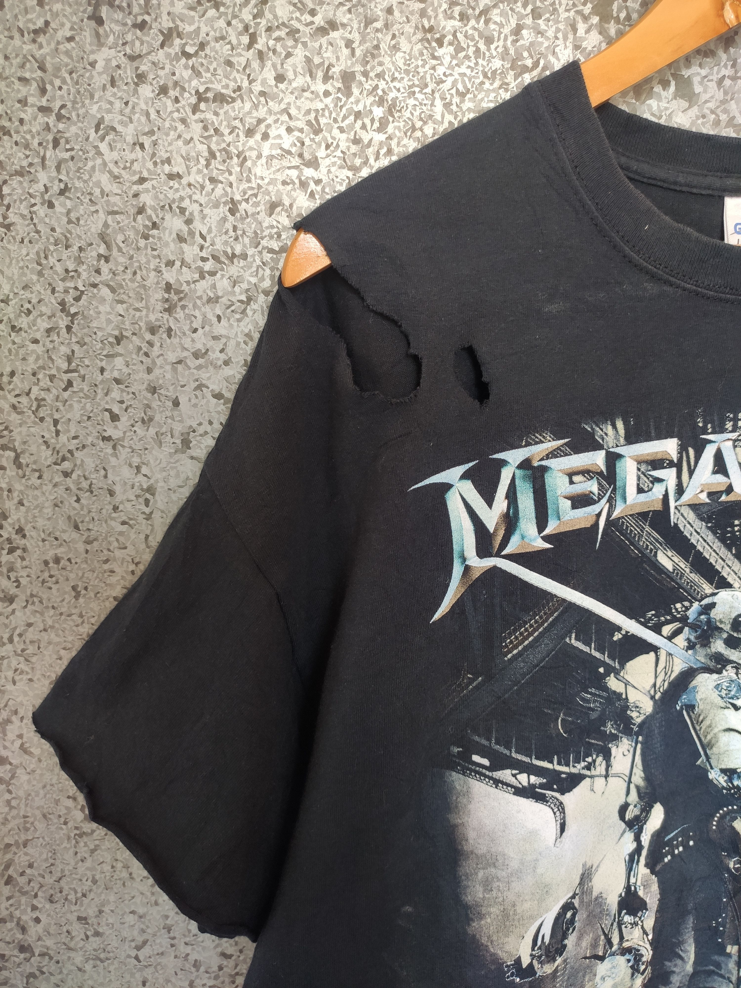 Band Tees 🔥 Megadeath t shirt distressed Megadeath World Tour tee Size US XL / EU 56 / 4 - 7 Thumbnail