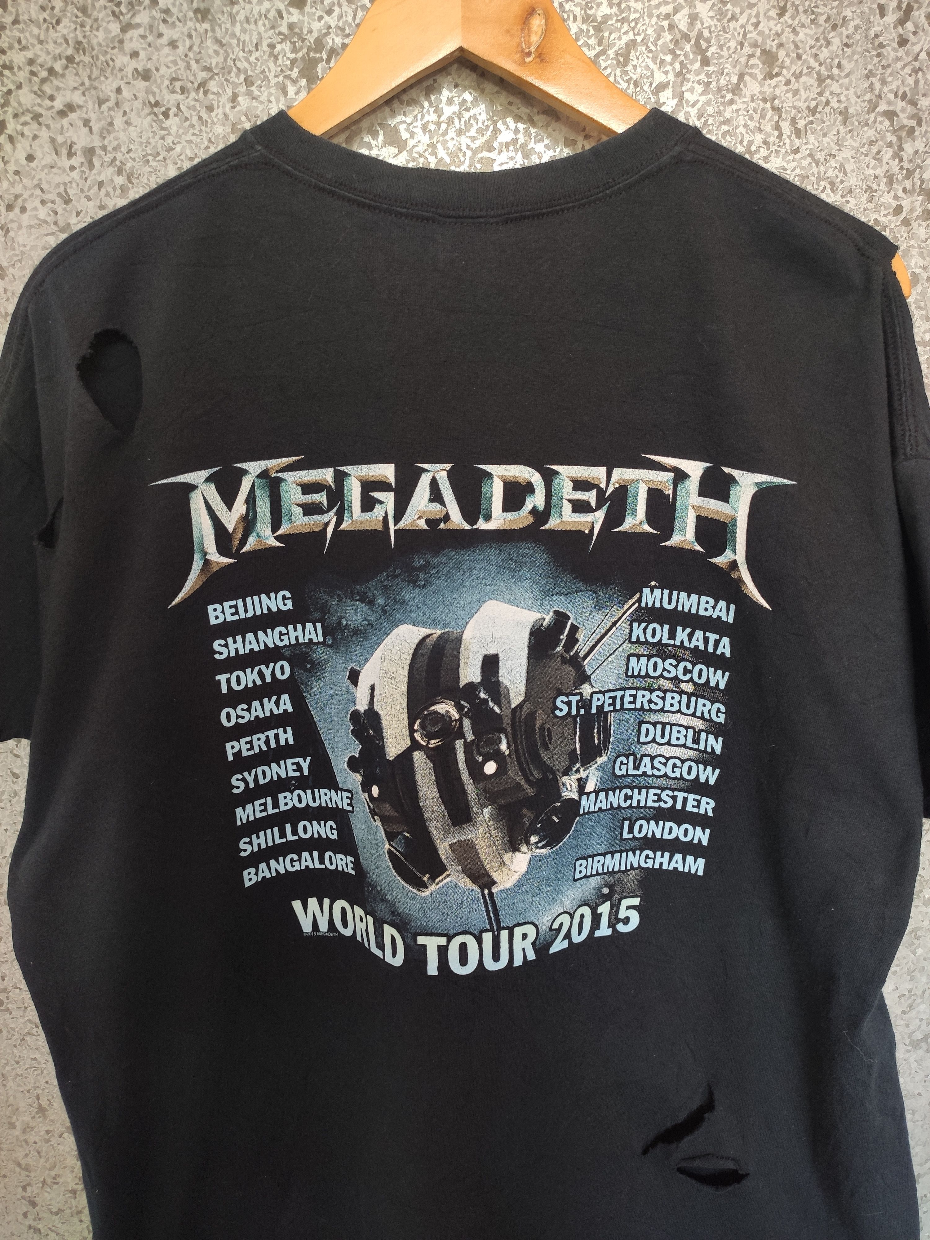 Band Tees 🔥 Megadeath t shirt distressed Megadeath World Tour tee Size US XL / EU 56 / 4 - 6 Thumbnail