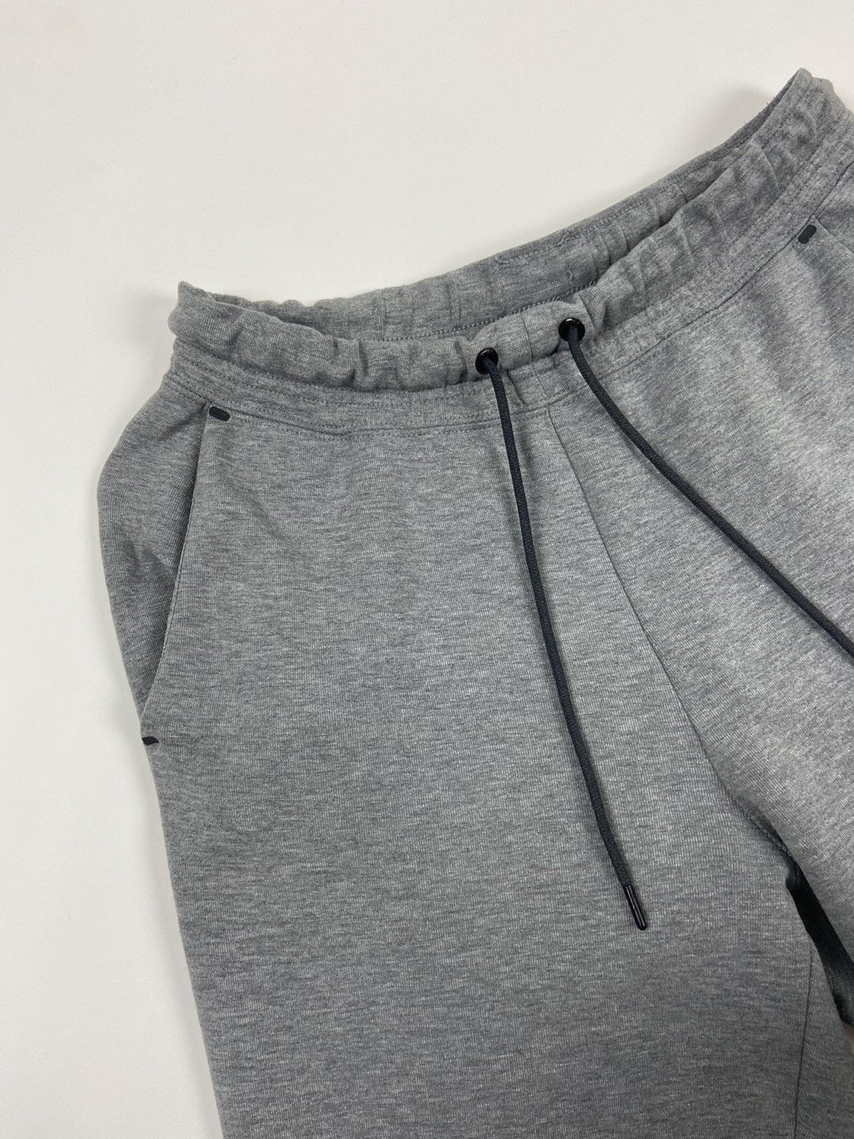 Nike Nike Tech Fleece Pant Size 26" / US 2 / IT 38 - 3 Thumbnail