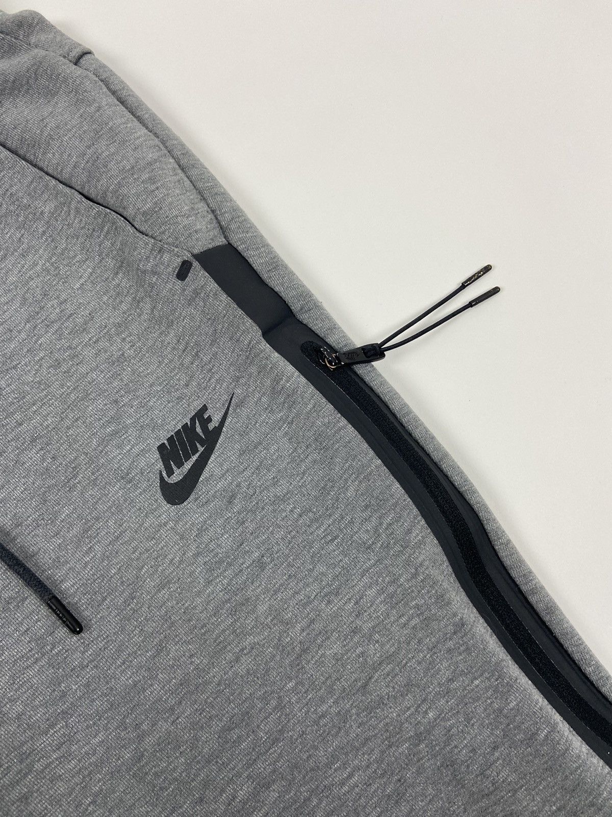 Nike Nike Tech Fleece Pant Size 26" / US 2 / IT 38 - 2 Thumbnail