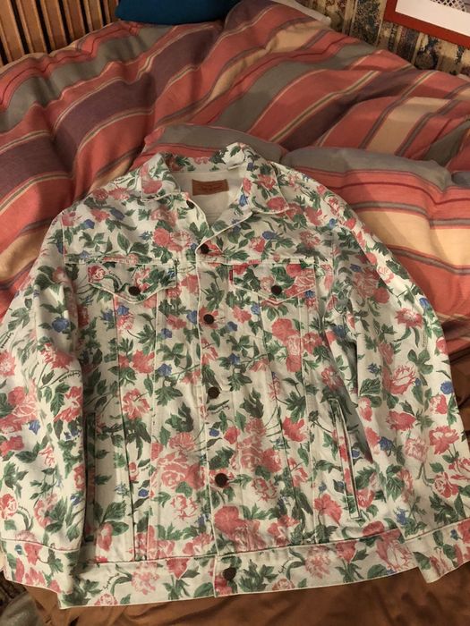 Supreme Supreme x Levis Roses Trucker Jacket | Grailed