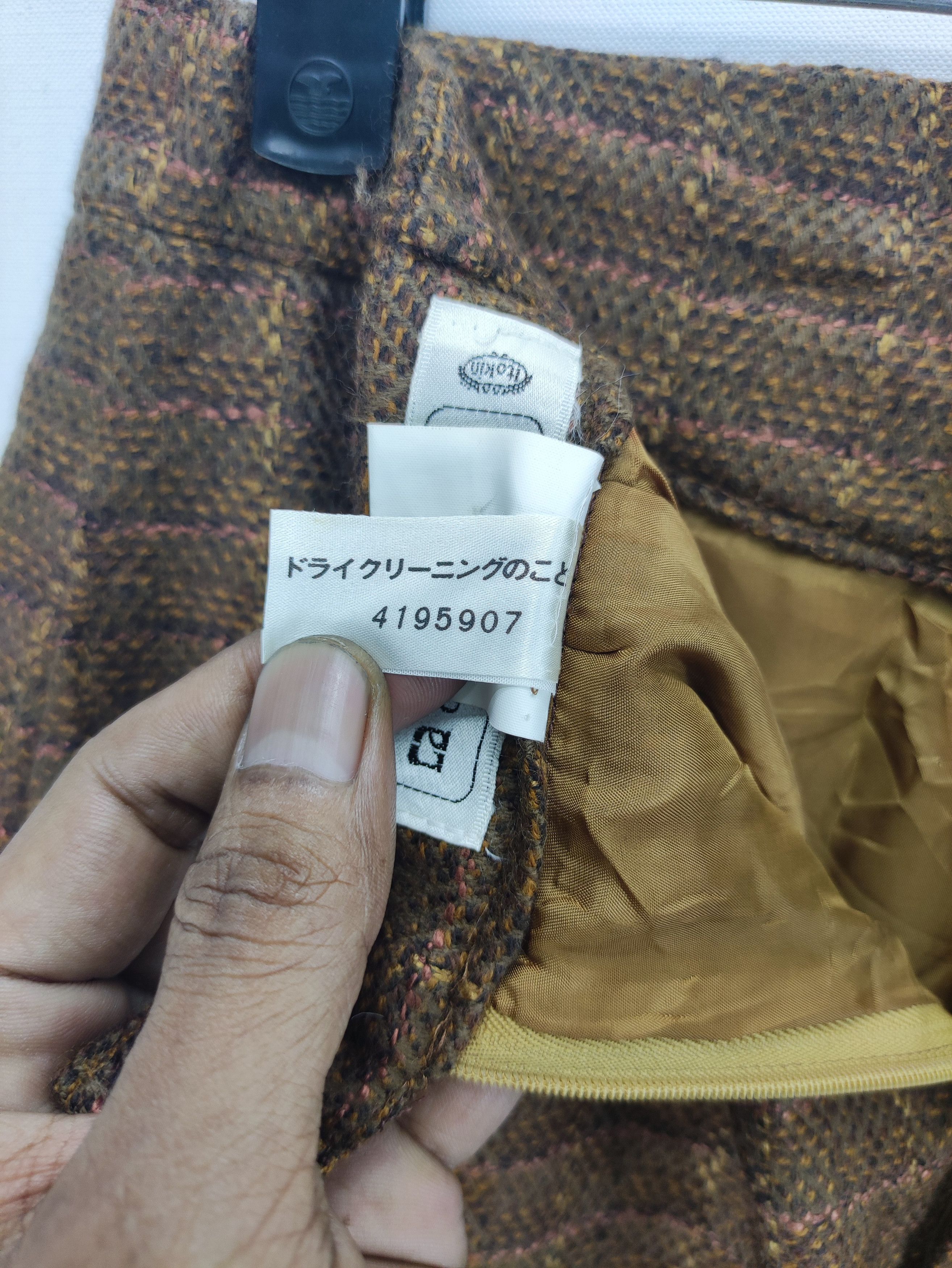 Designer × Vintage Vintage Christian Ada Wool Midi Skirt Size 26" / US 2 / IT 38 - 6 Thumbnail