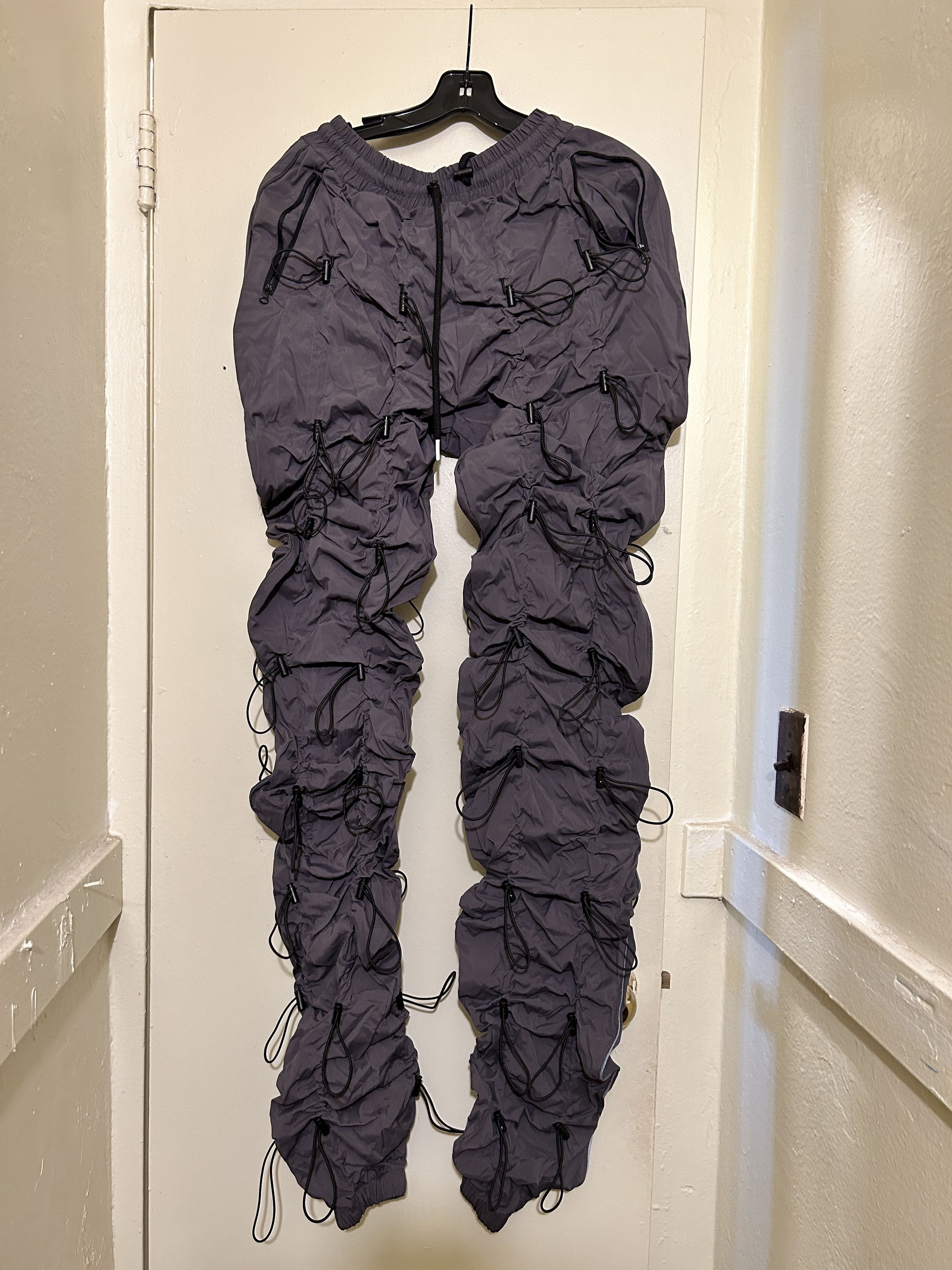 99%IS- GOBCHANG DRAWSTRINGS TOGGLED SHELL TROUSERS grey bungee Size US 30 / EU 46 - 3 Thumbnail