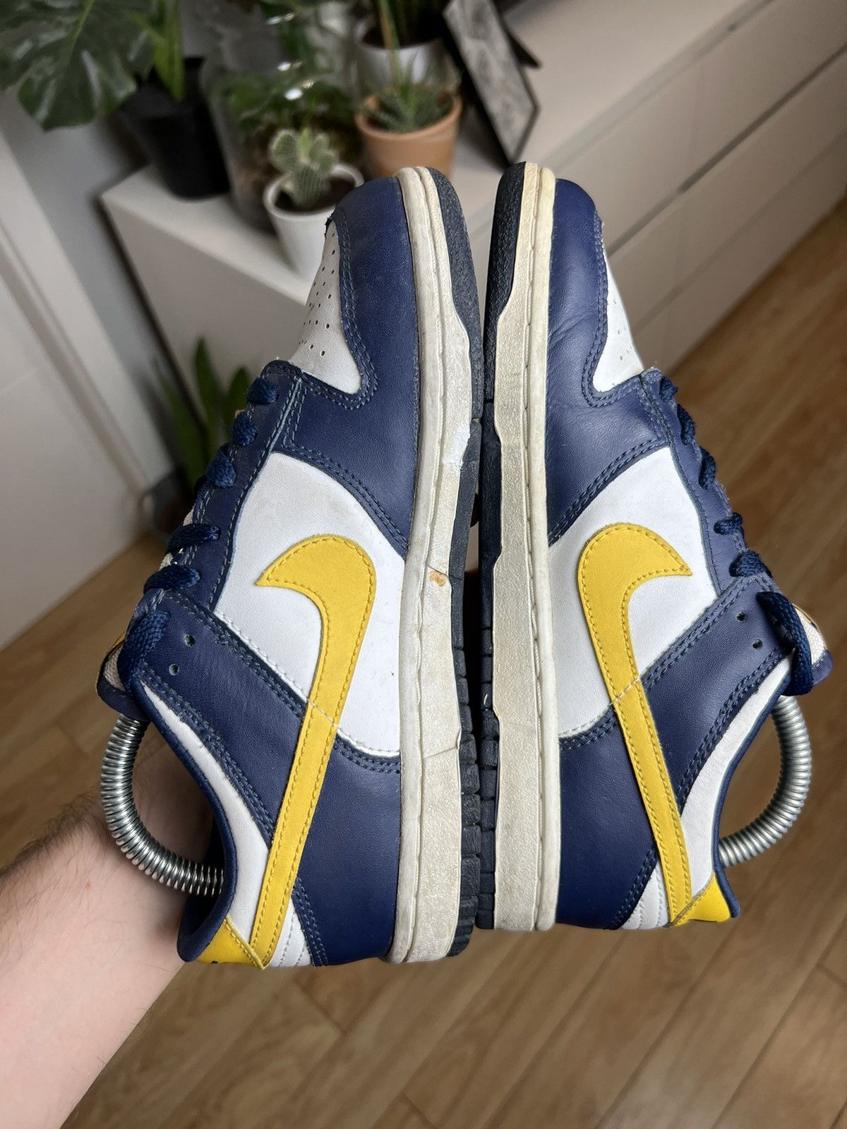 Nike Archive Vintage 2004 Nike Dunk Low Varsity Maize Sneakers Size US 7 / IT 37 - 12 Thumbnail
